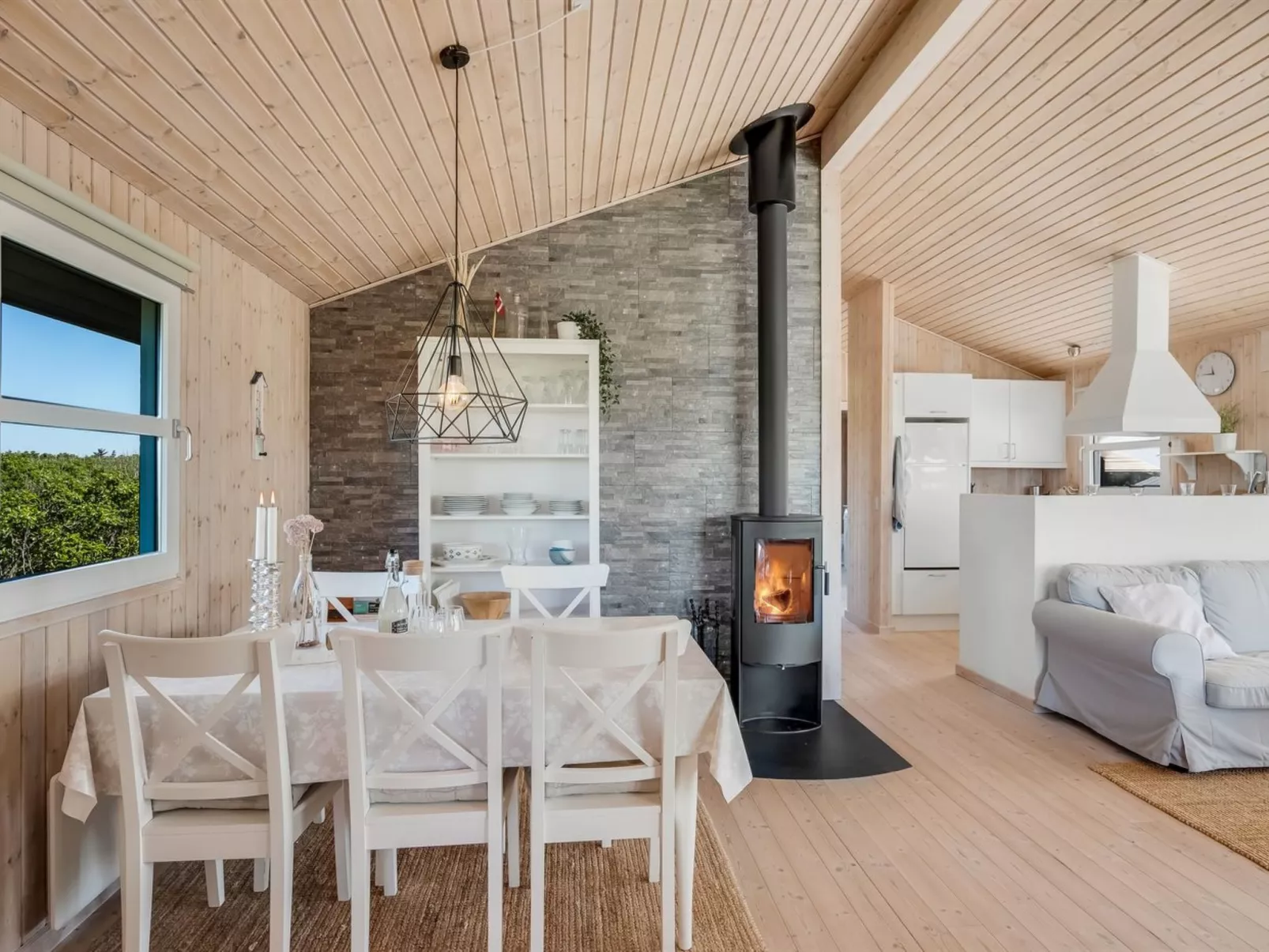 "Abel" - 350m from the sea-Drinnen