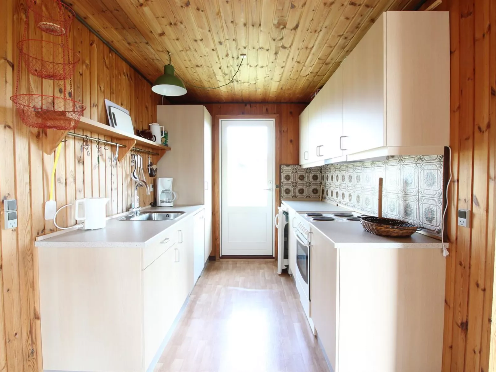 "Alka" -  from the sea-Drinnen