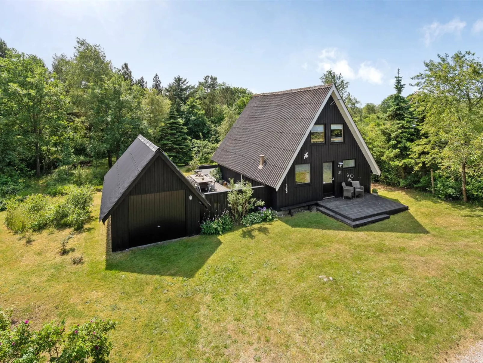 "Jütte" - 2km to the fjord-Outside