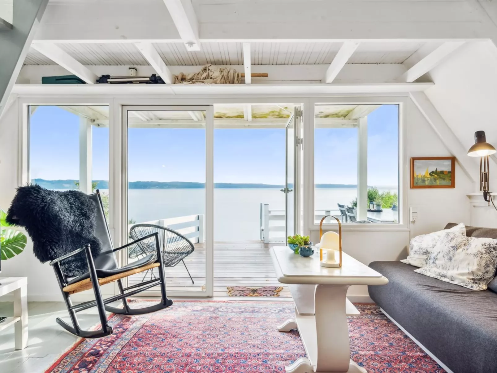 "Fifi" - 10m to the fjord-Inside