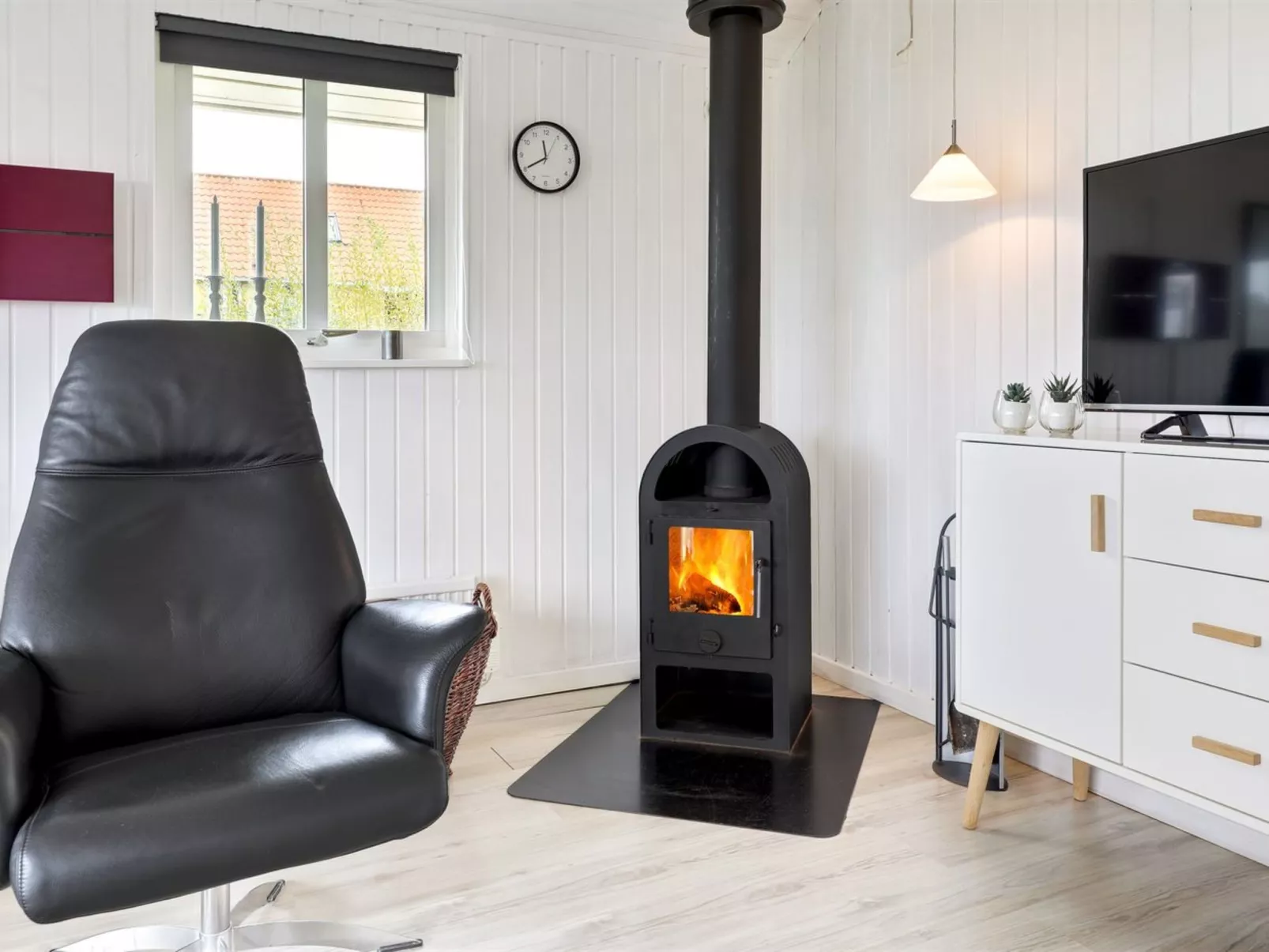 "Voitto" - 150m from the sea-Inside