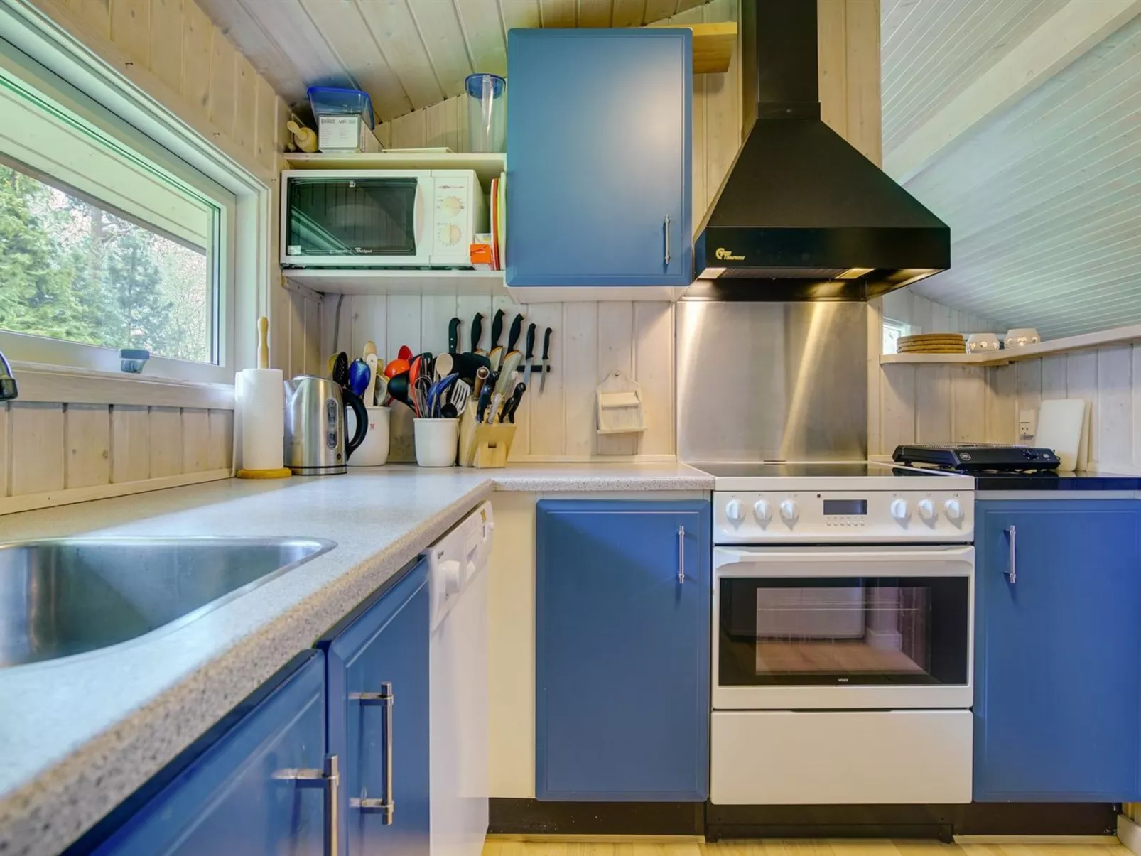 "Loreia" - 200m from the sea-Inside