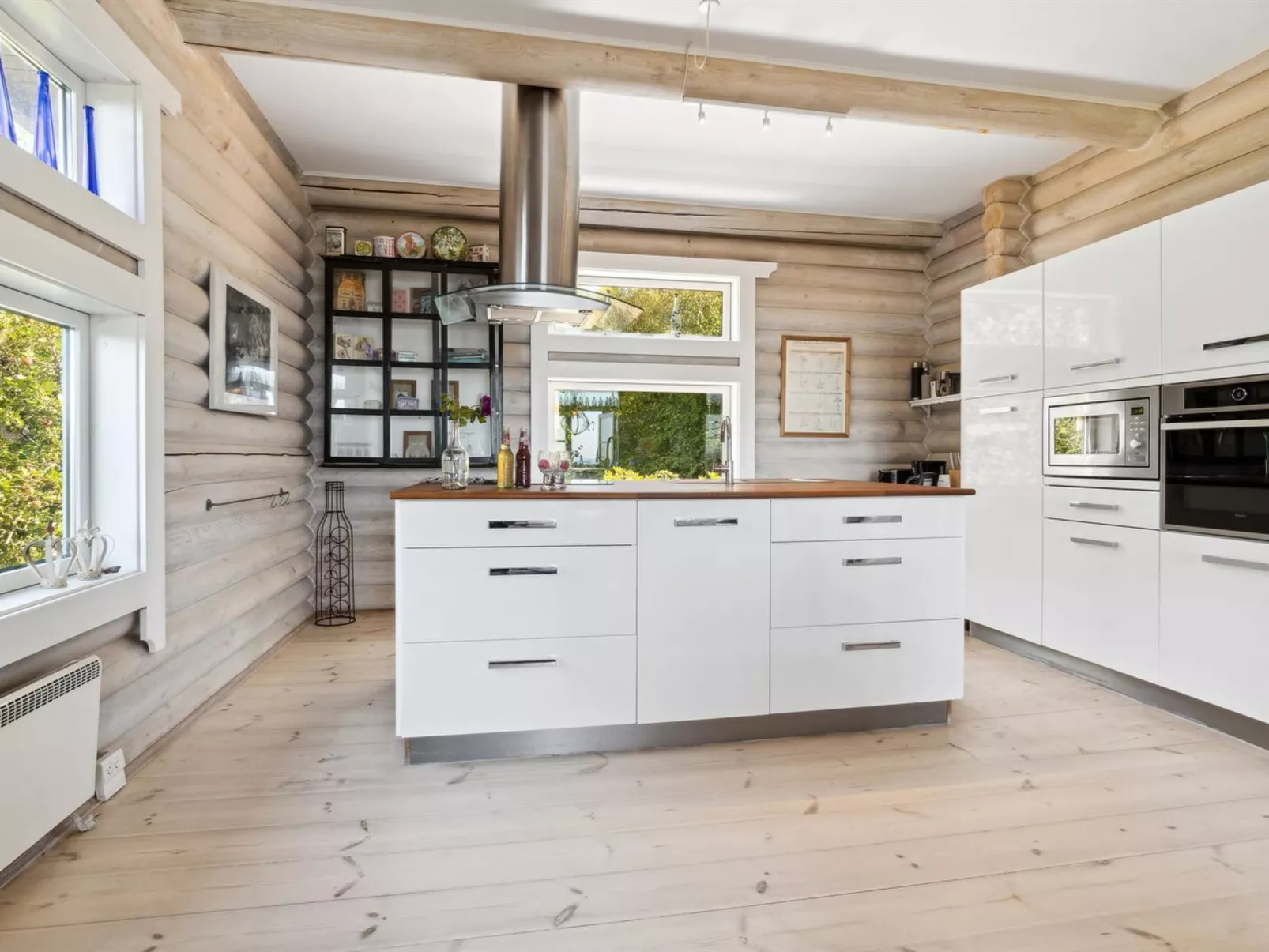 "Heli" - 200m from the sea-Inside