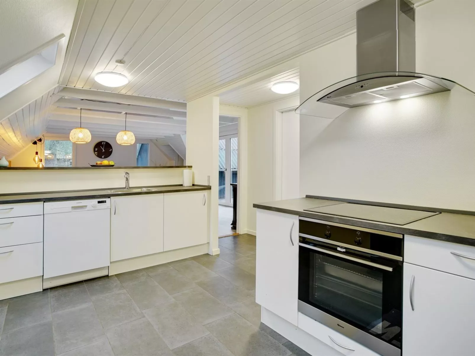 "Ingalil" - 650m from the sea-Inside