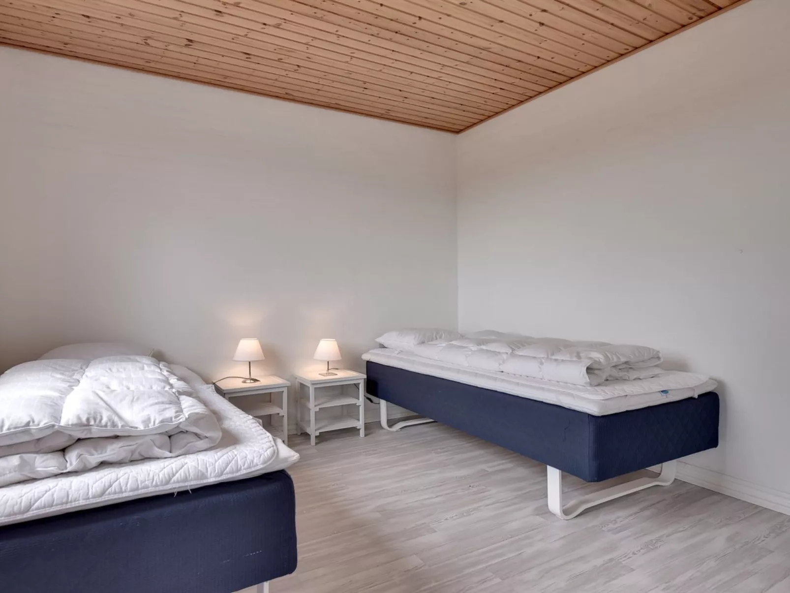 "Dorothea" - 450m to the fjord-Drinnen