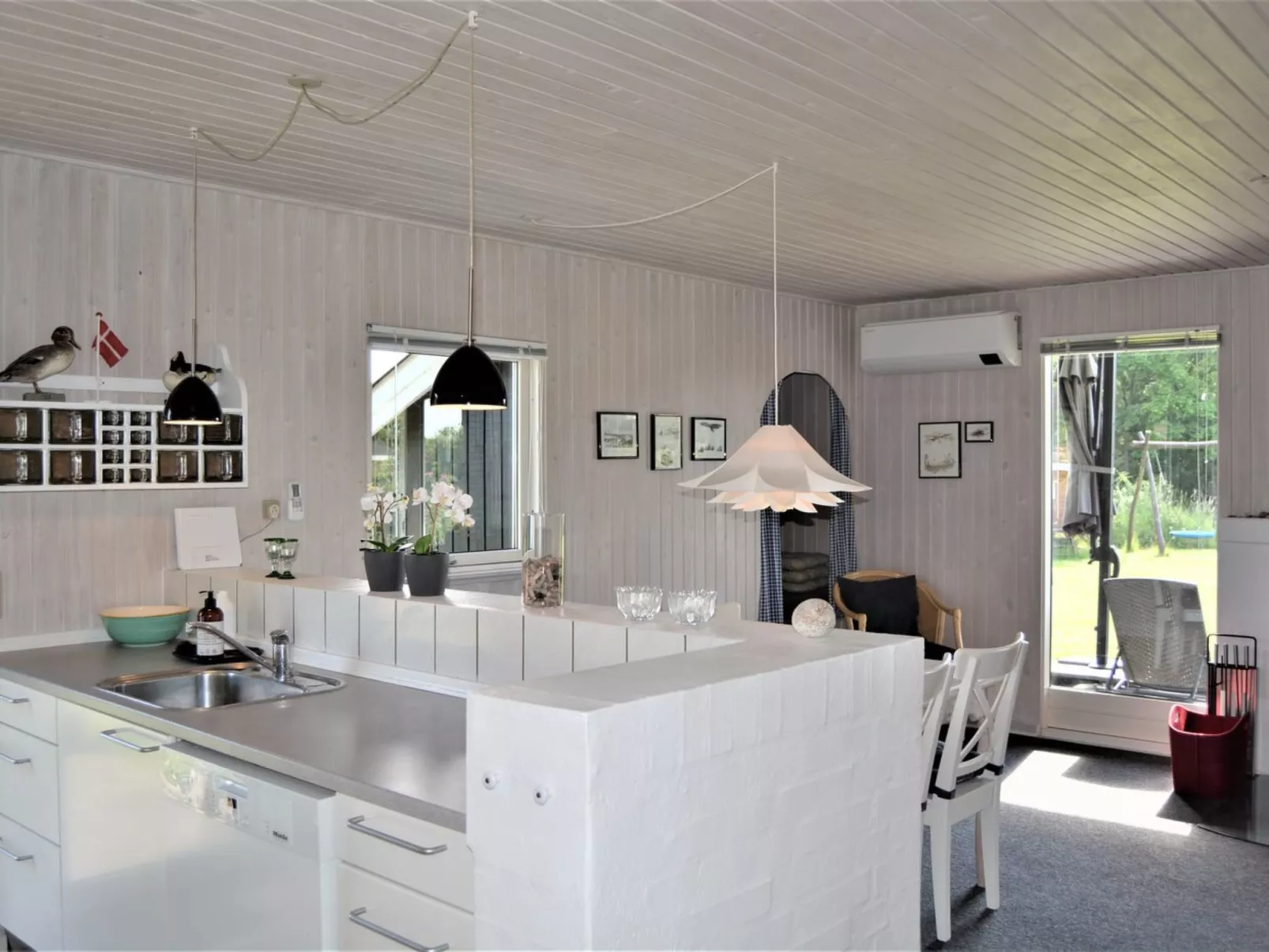 "Kustaa" - 1km from the sea-Dedans