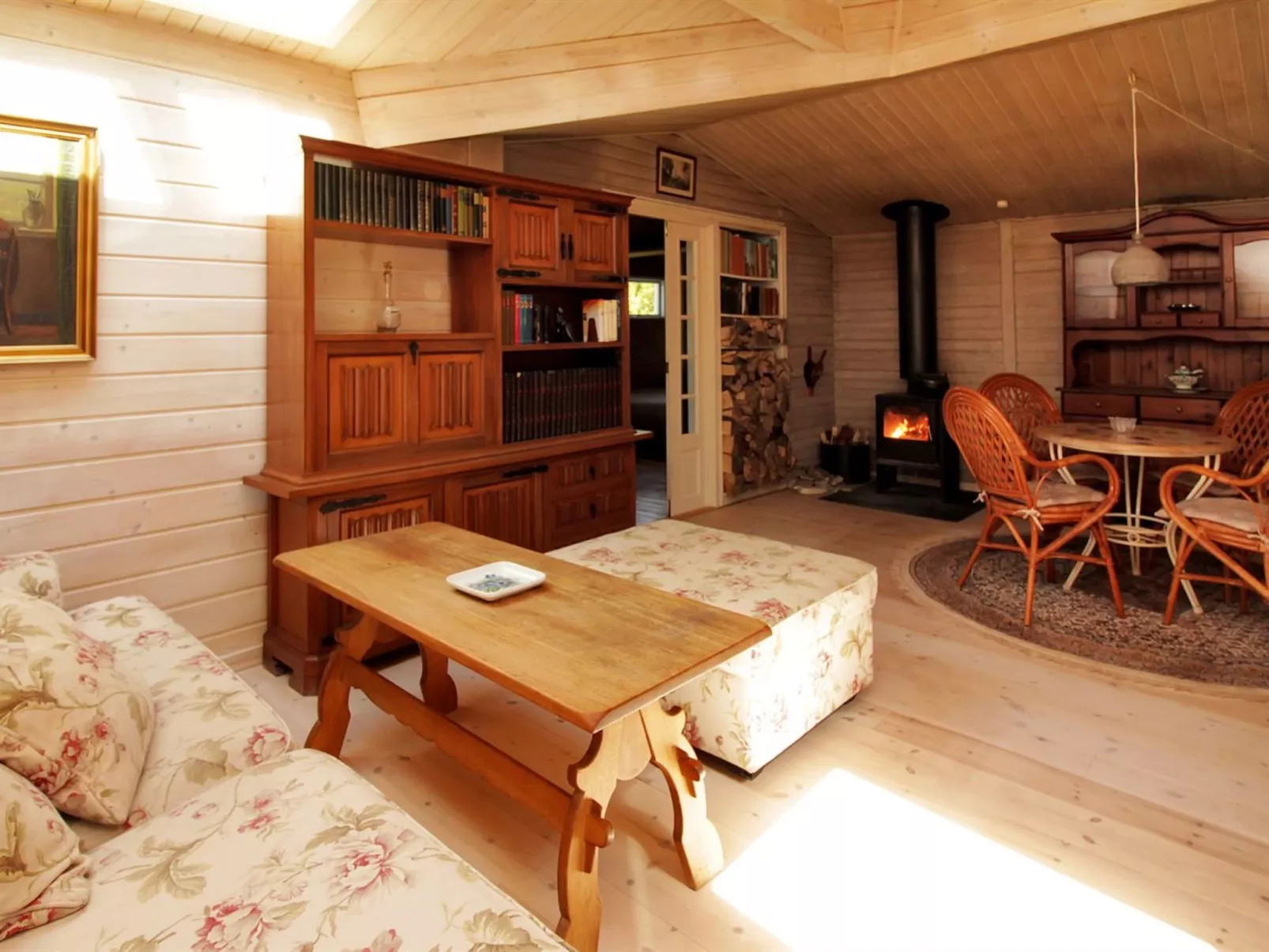 "Enrik" - 123m from the sea-Inside