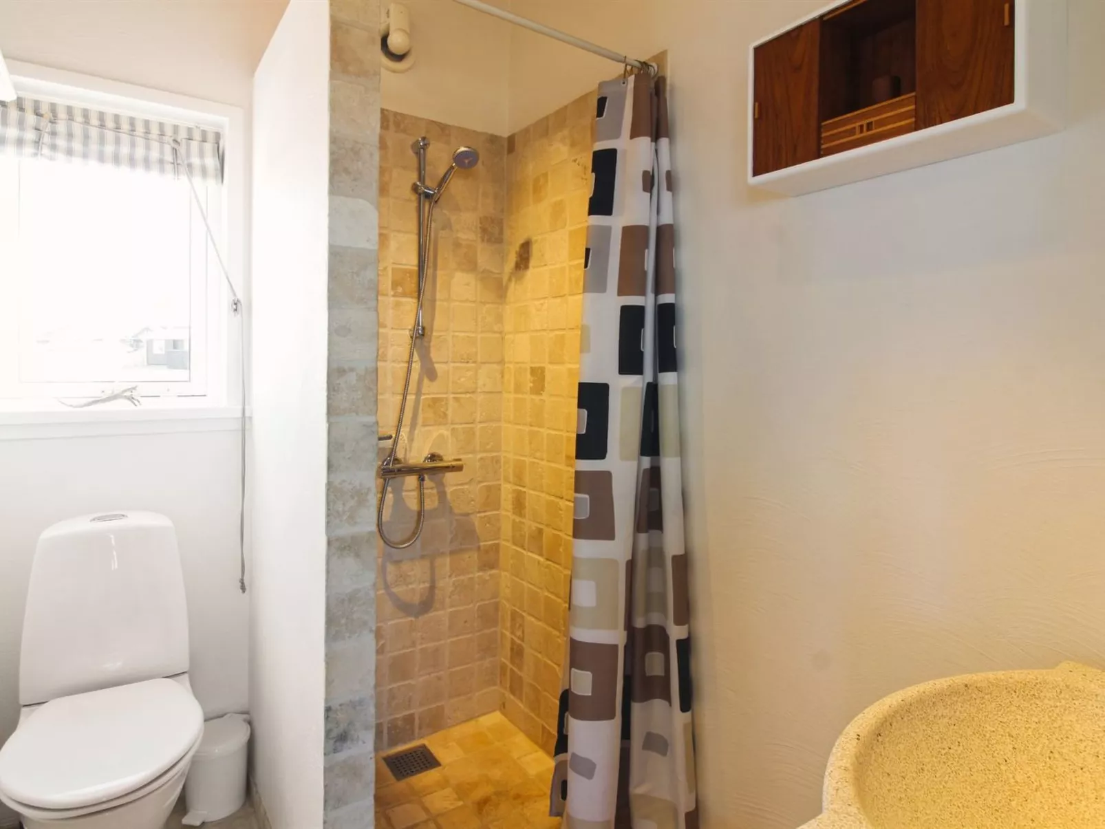 "Freydis" - 92m from the sea-Inside