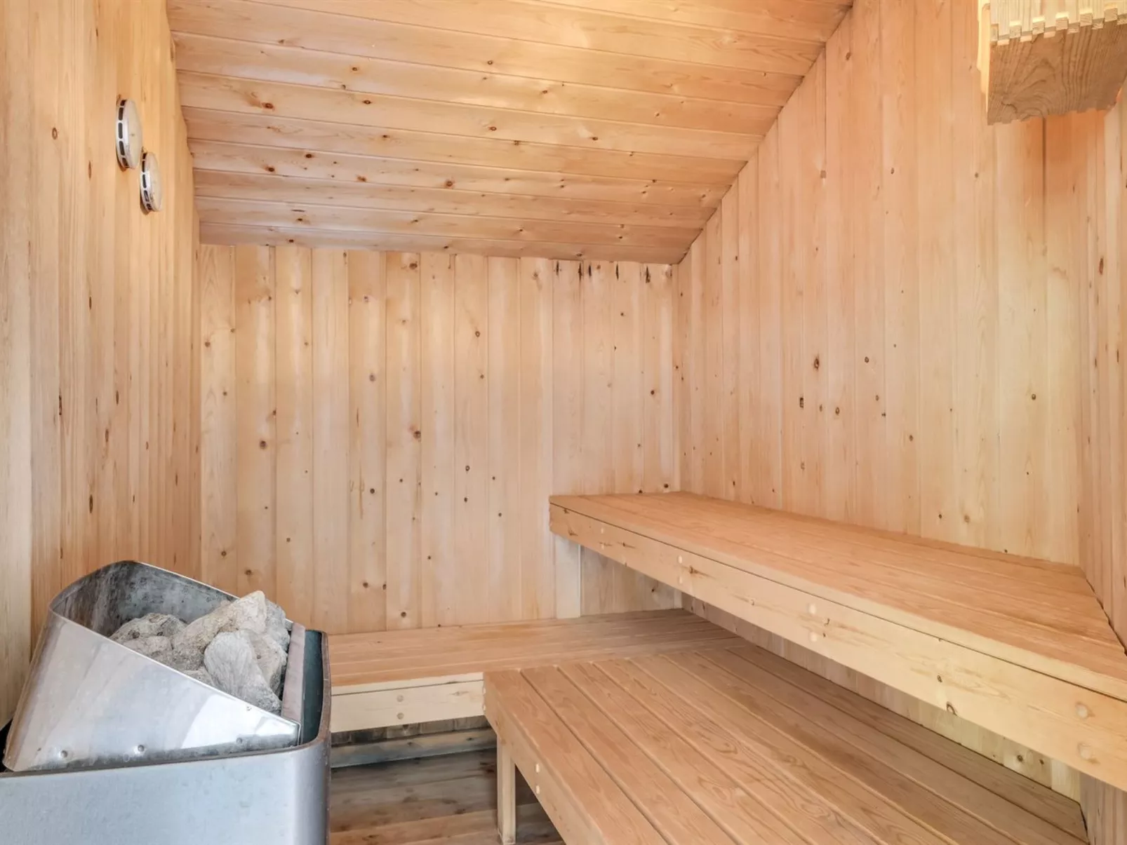 "Joakim" - 350m from the sea-Inside