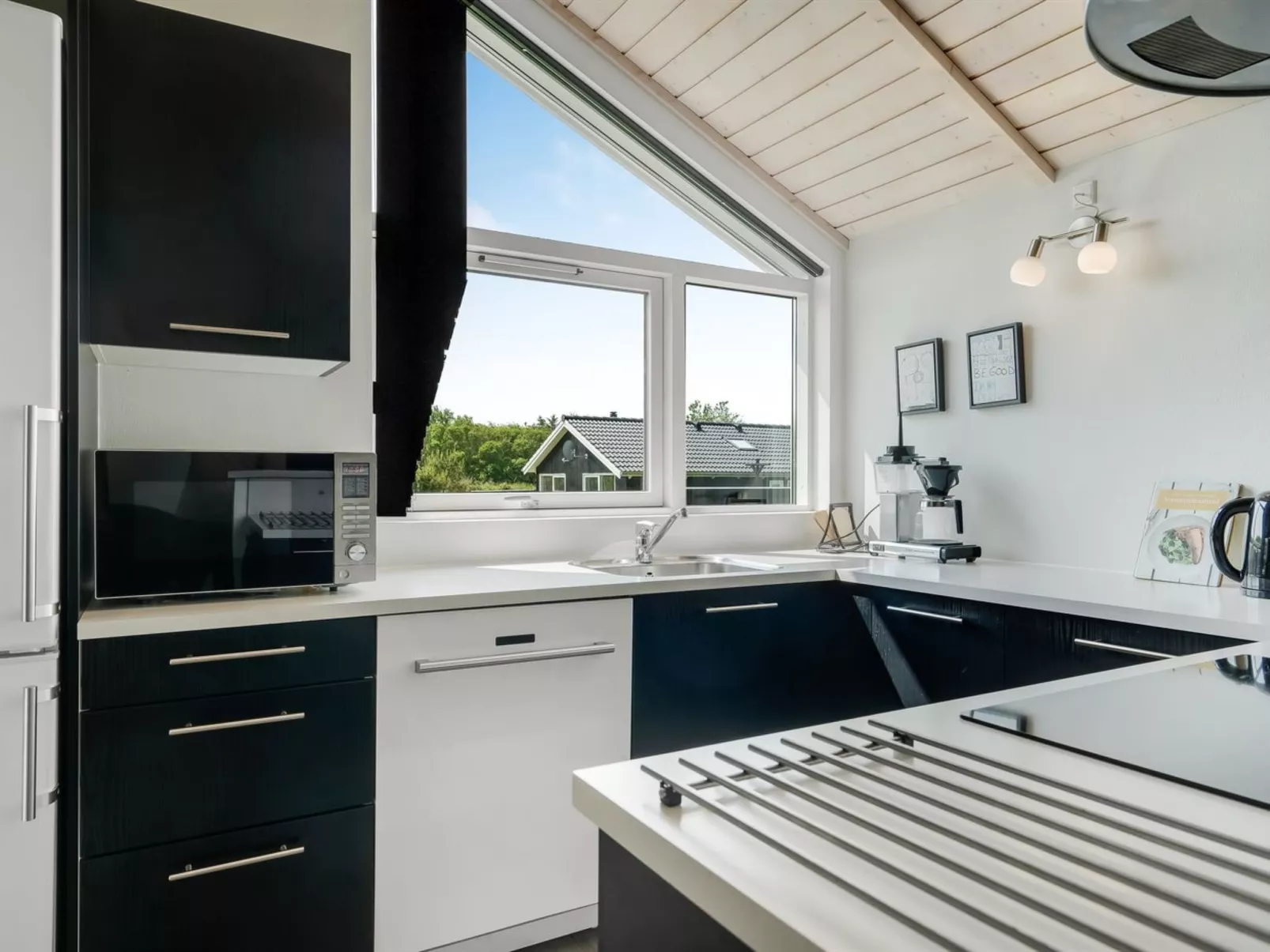 "Frejdis" - 1.1km from the sea-Inside