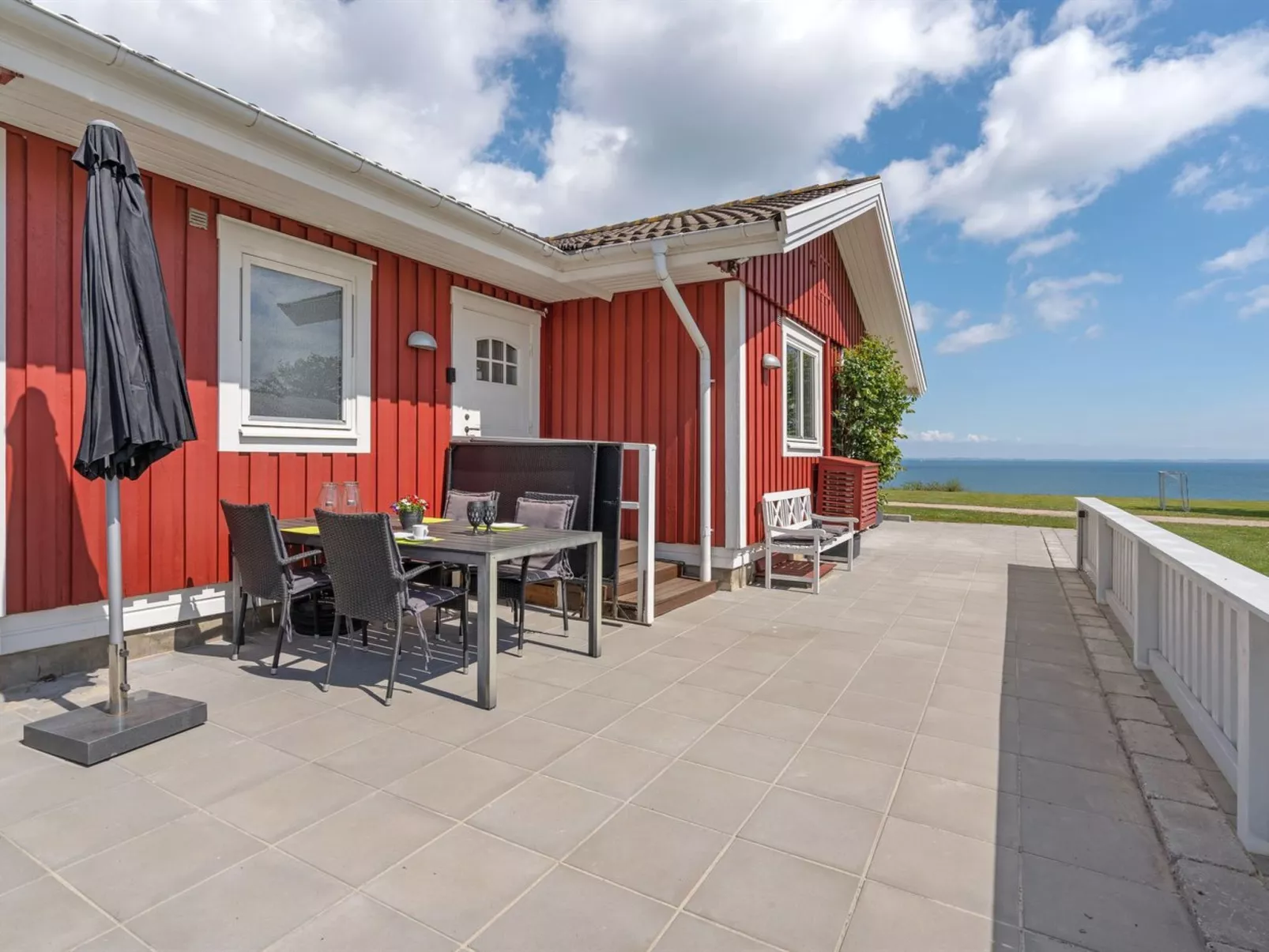 "Anastacia" - 75m from the sea-Outside