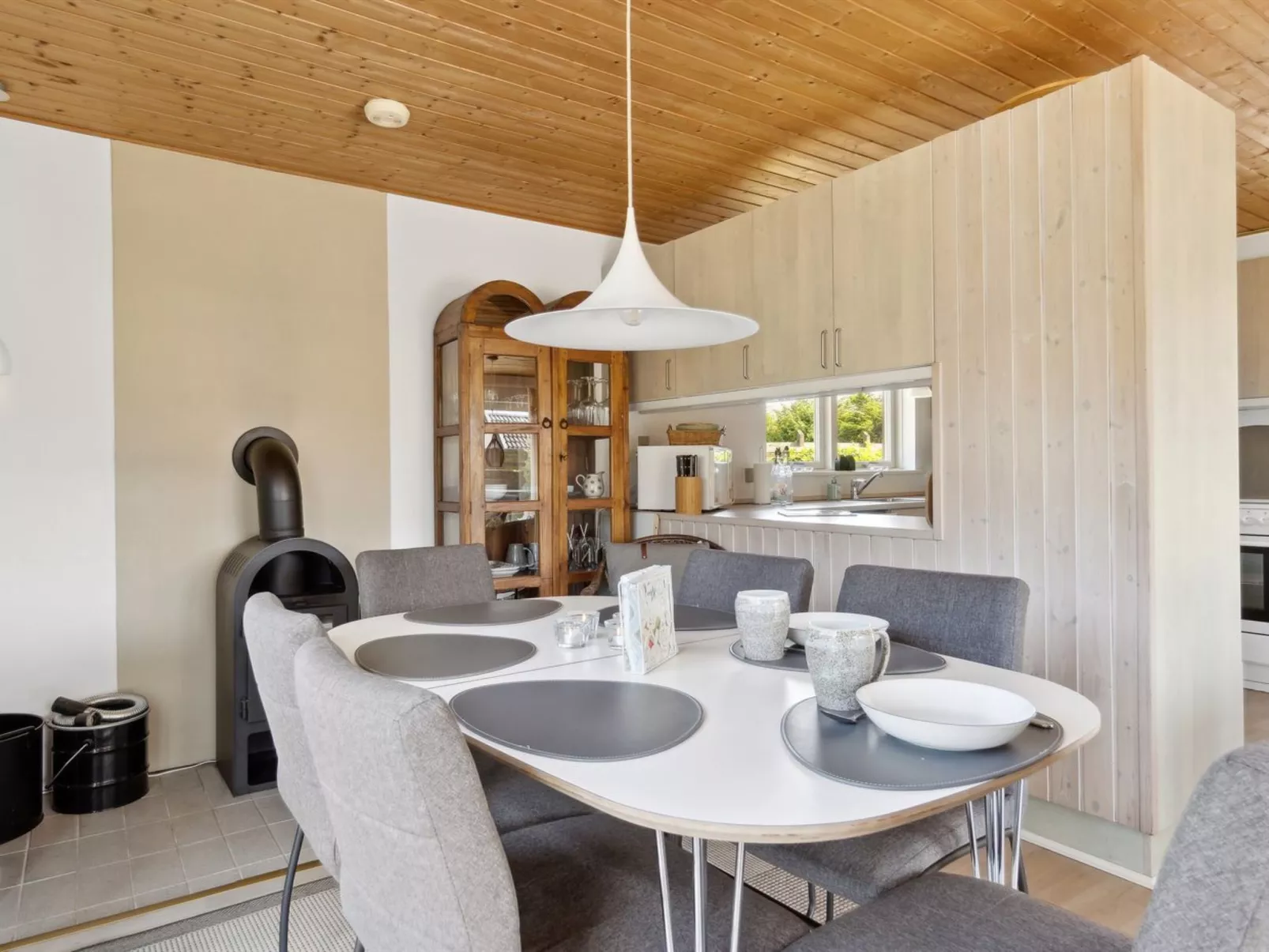 "Onni" - 1km from the sea-Inside