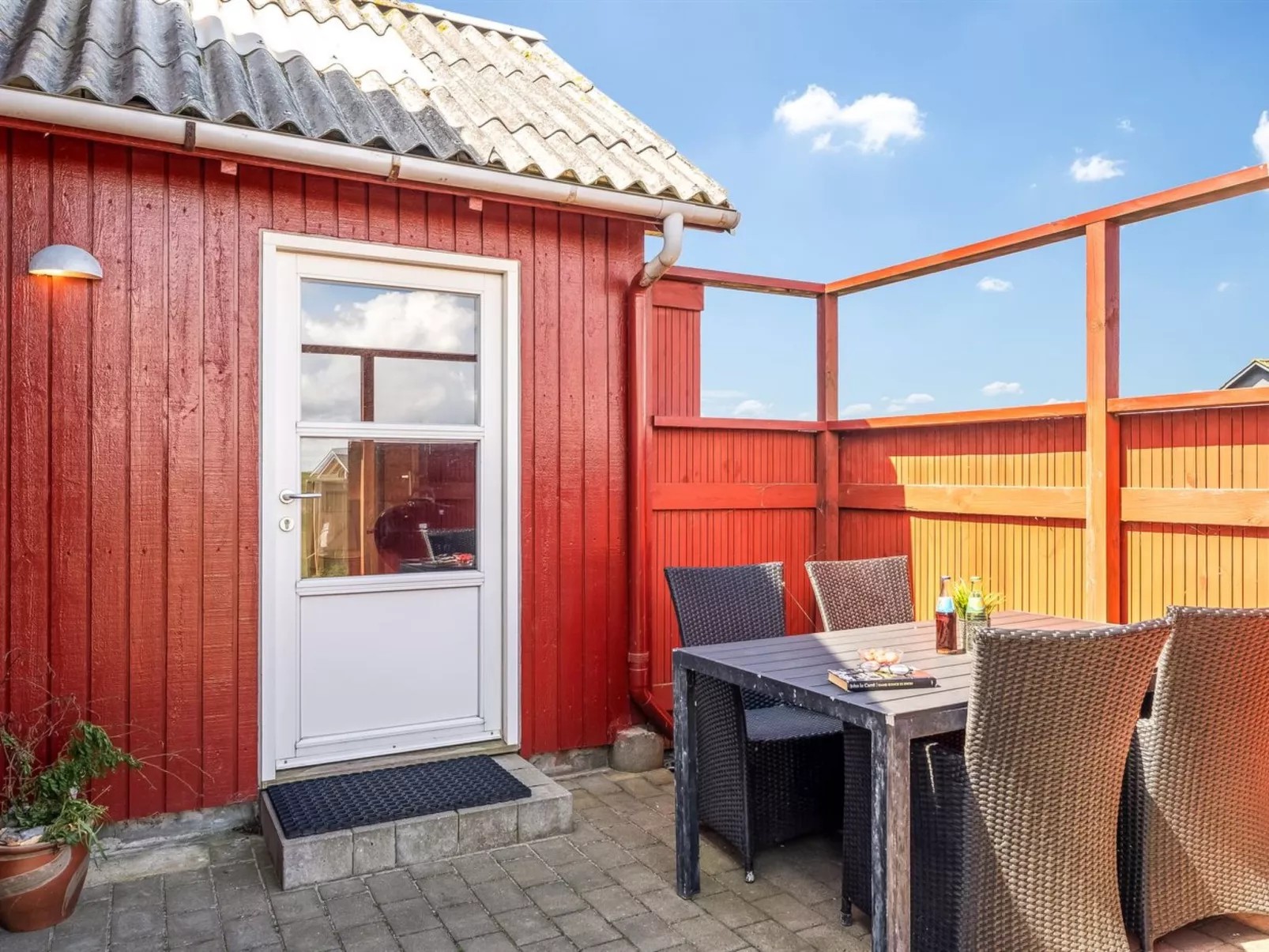 "Beatrice" - 150m from the sea-Draußen