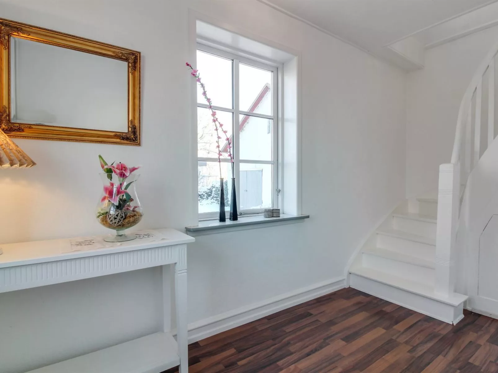 "Fraþulf" - 6km from the sea-Dedans