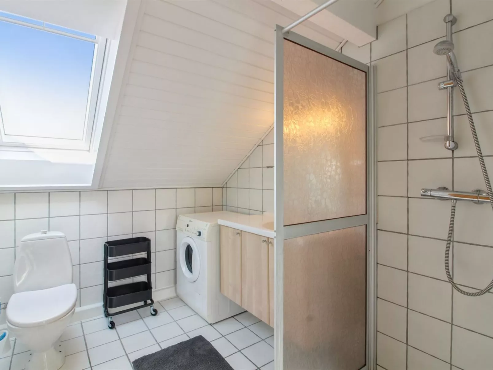 "Asved" - 2.3km from the sea-Inside