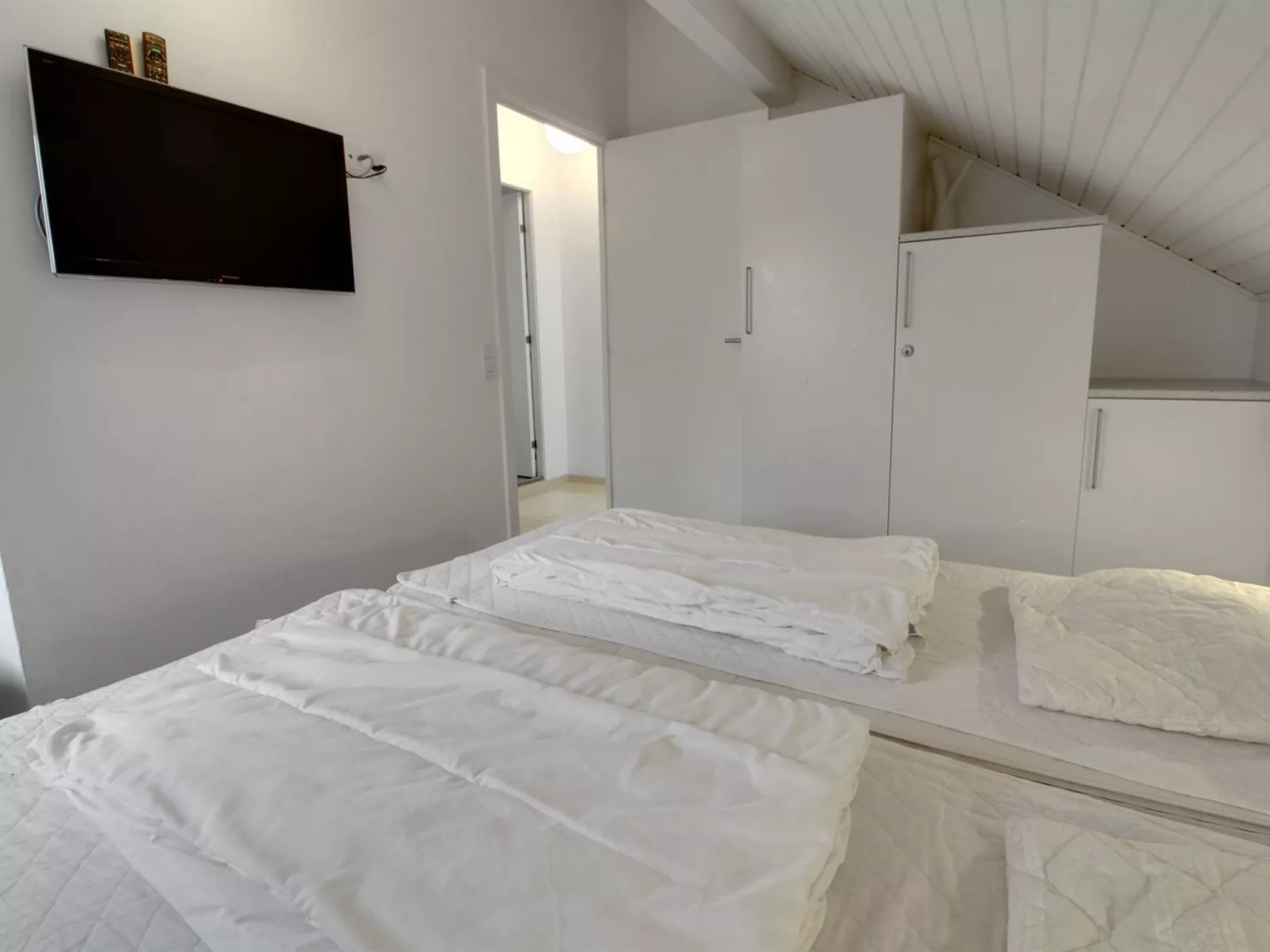 "Ennike" - 2.3km from the sea - Inside