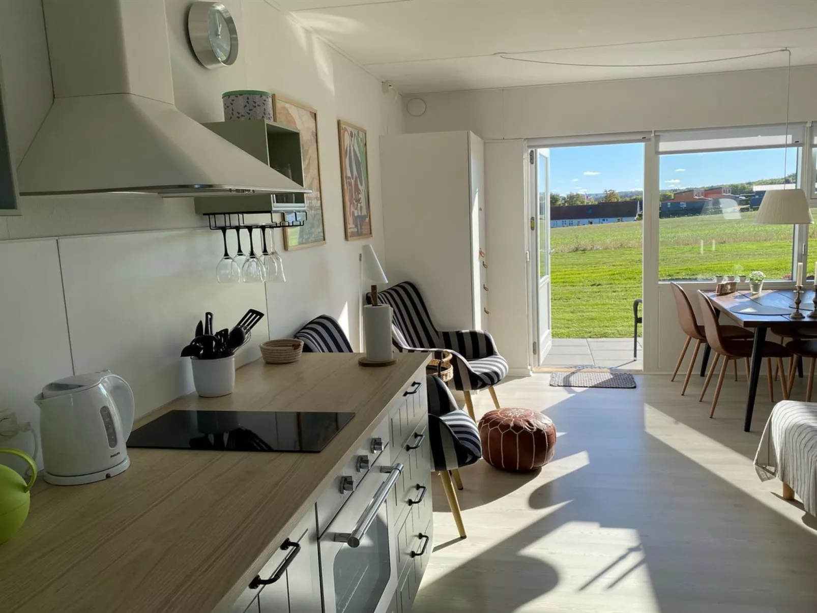 "Roger" - 400m from the sea-Inside