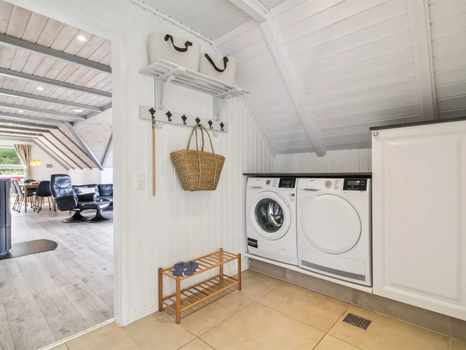 "Dufa" - 3.2km from the sea-Inside