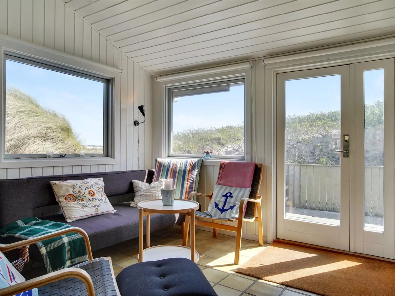 "Abbie" - 10m from the sea-Dedans