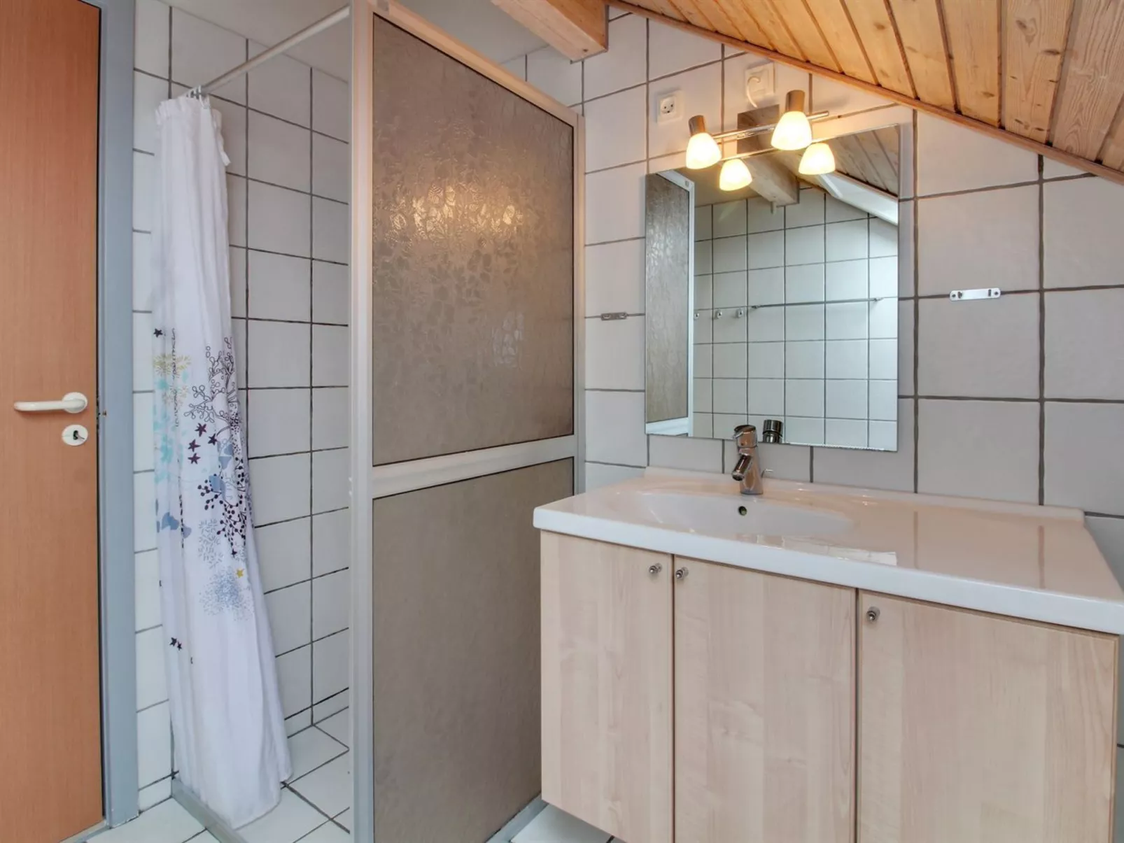 "Arna" - 2.3km from the sea-Inside