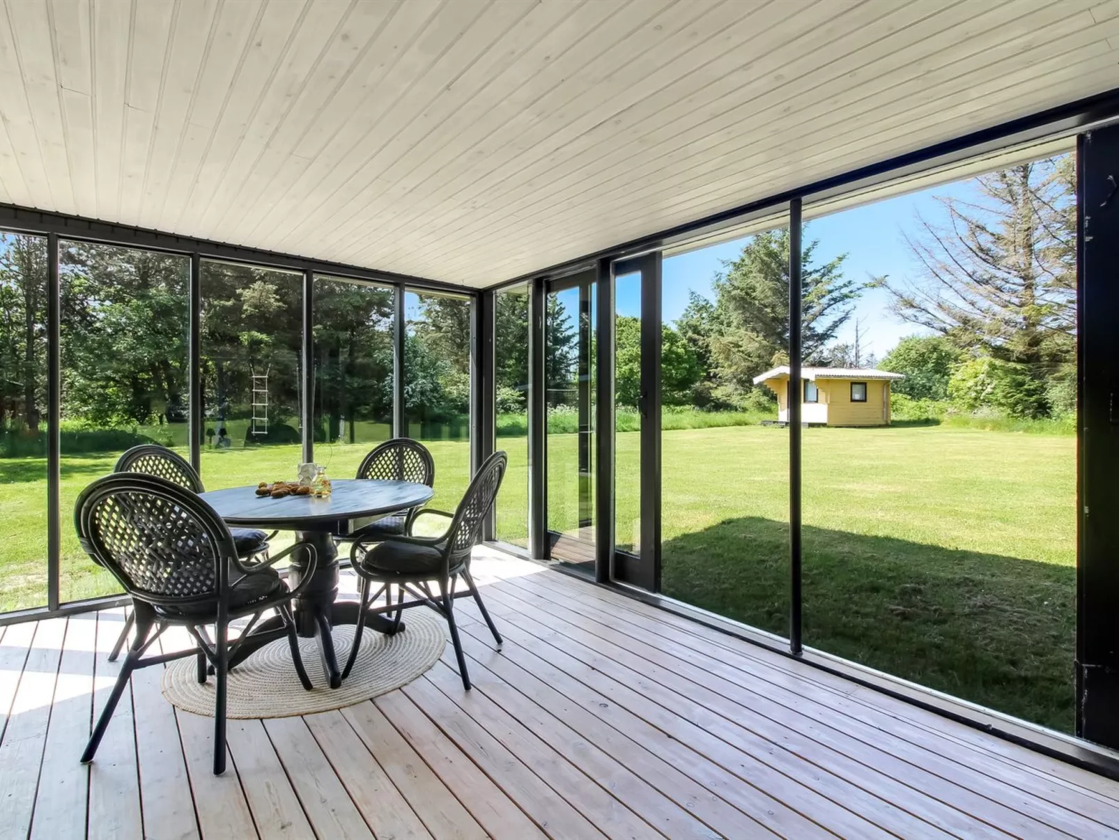 "Biergh" - 600m from the sea-Drinnen