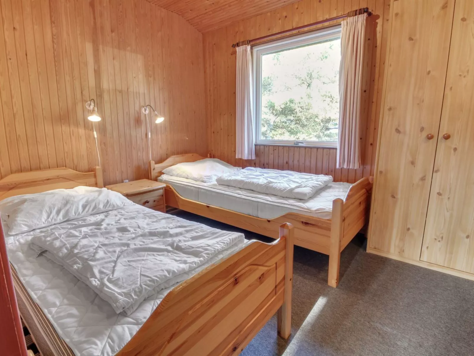 "Christian" - 3.5km from the sea-Drinnen