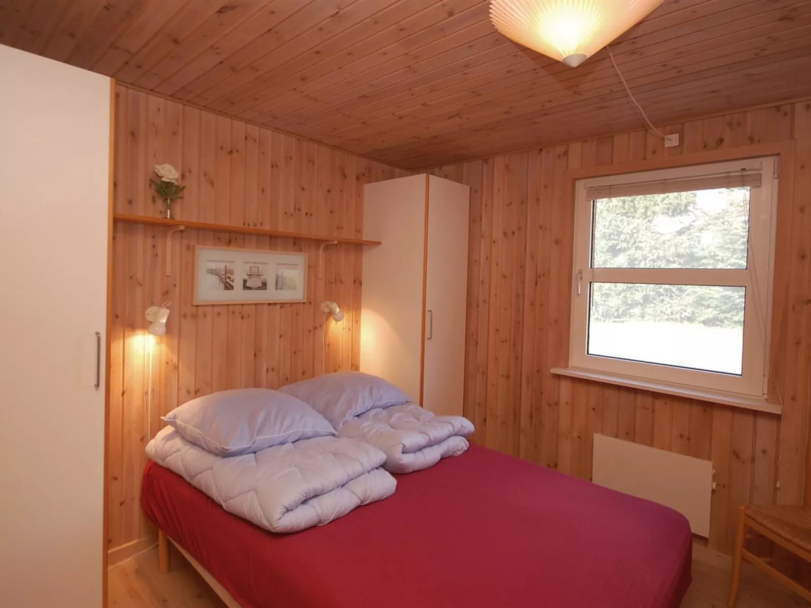 "Jaakob" - 4km from the sea-Drinnen