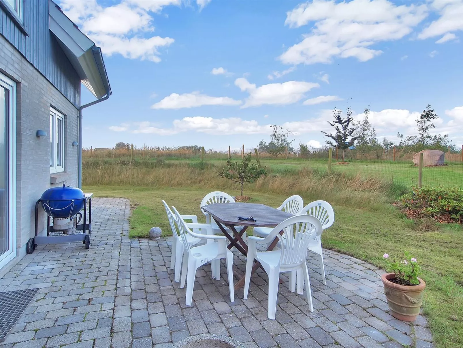 "Ettie" - 6km from the sea-Outside