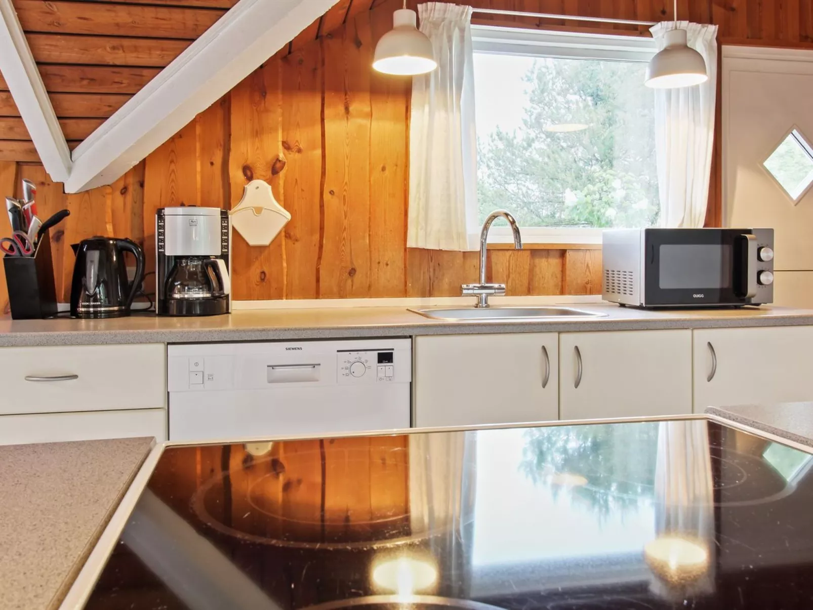 "Sebiorn" - 300m to the fjord-Inside