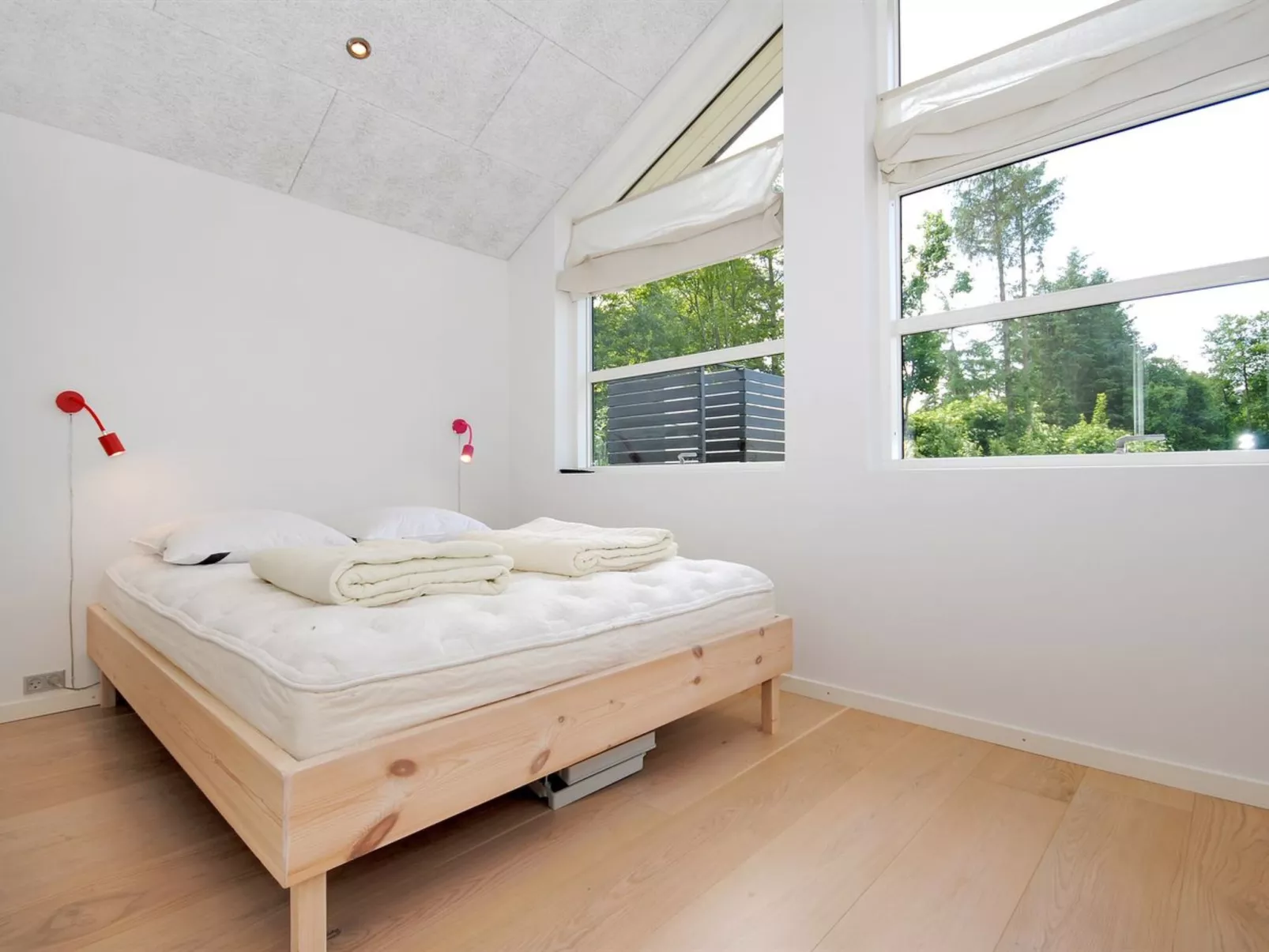 "Etly" - 600m to the fjord-Inside