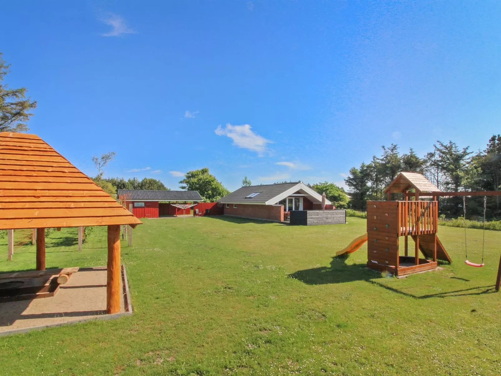 "Halli" - 700m from the sea-Draußen