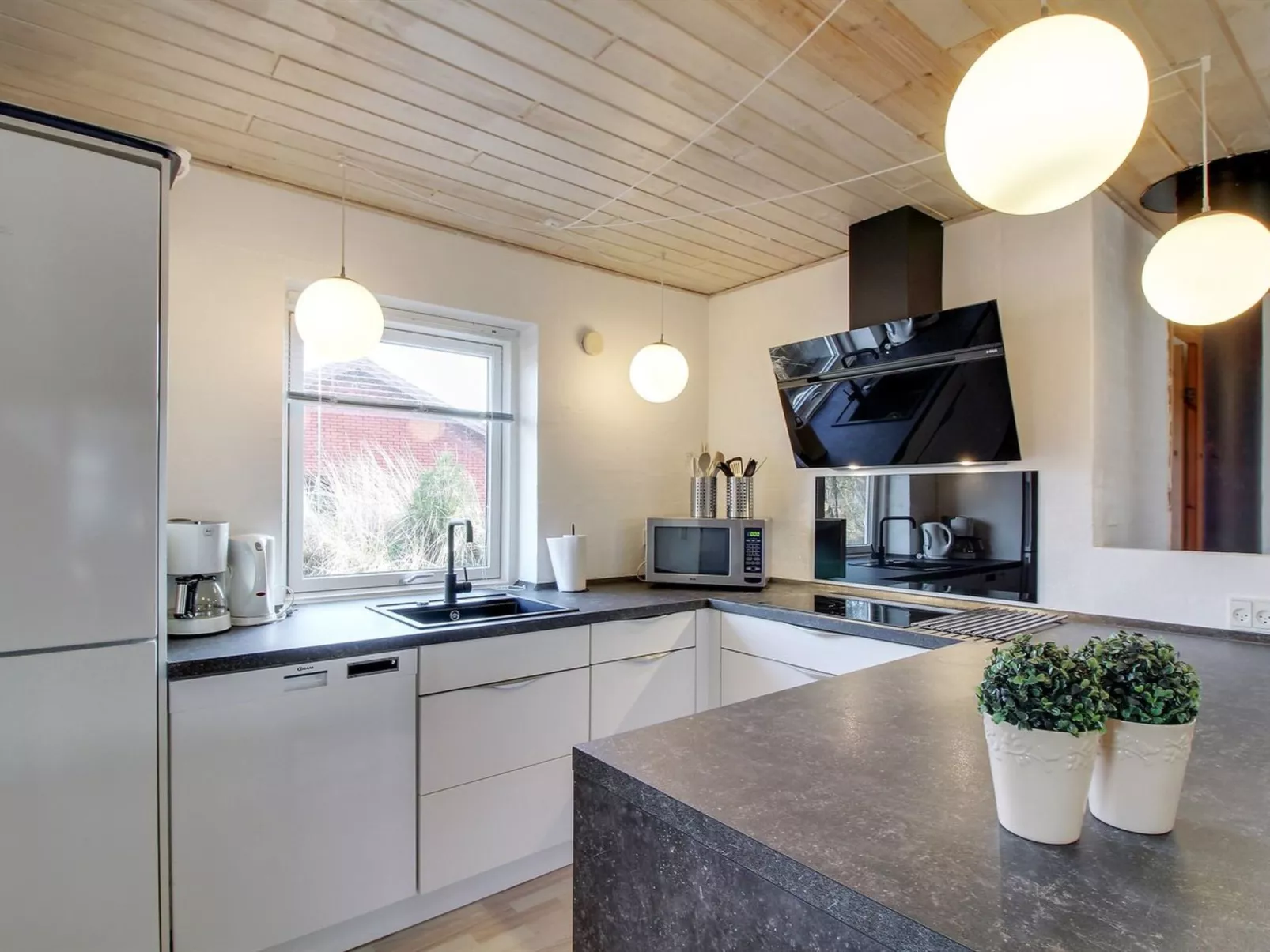 "Partenij" - 1km from the sea-Inside