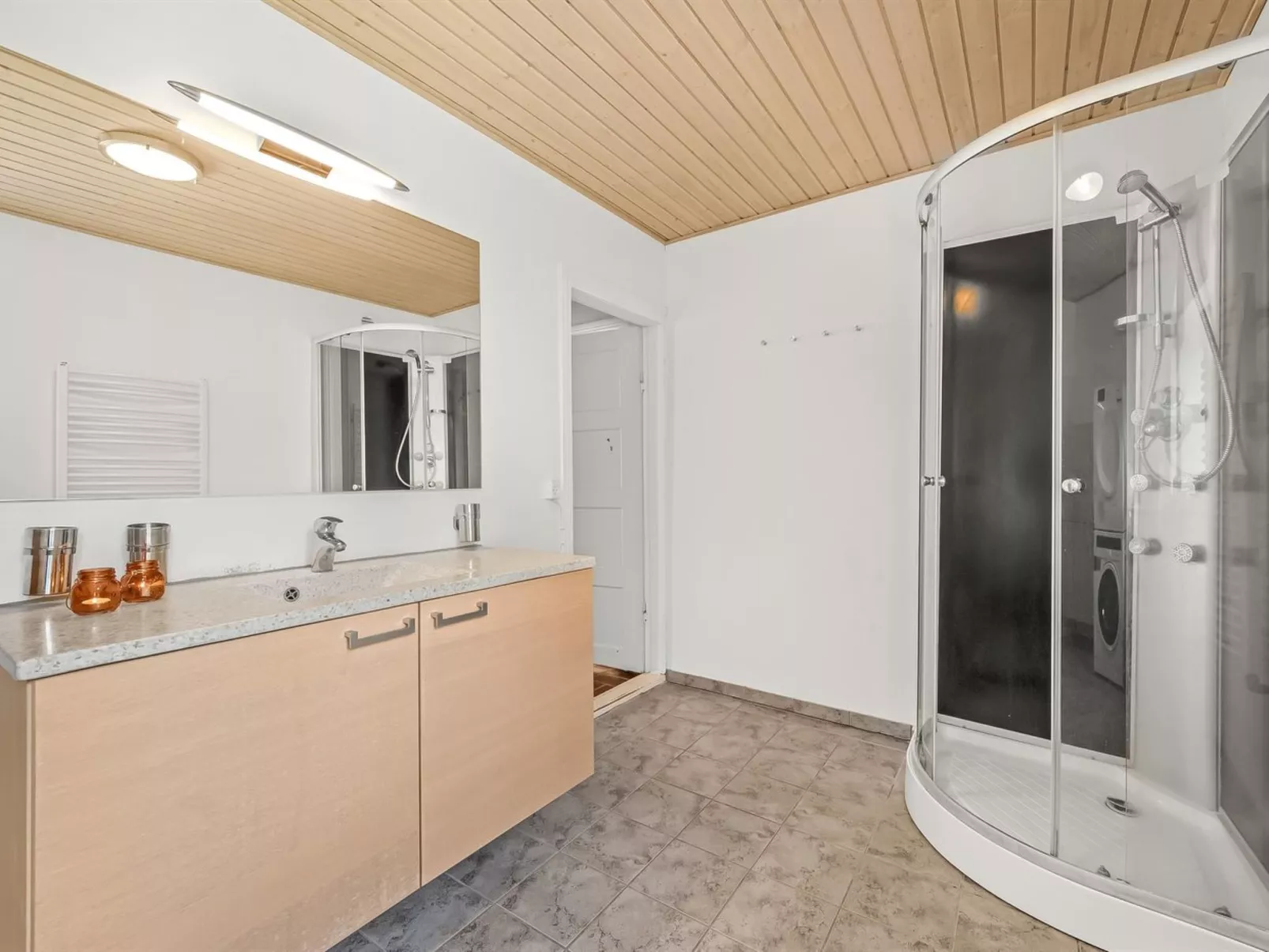 "Urte" -  from the sea-Inside