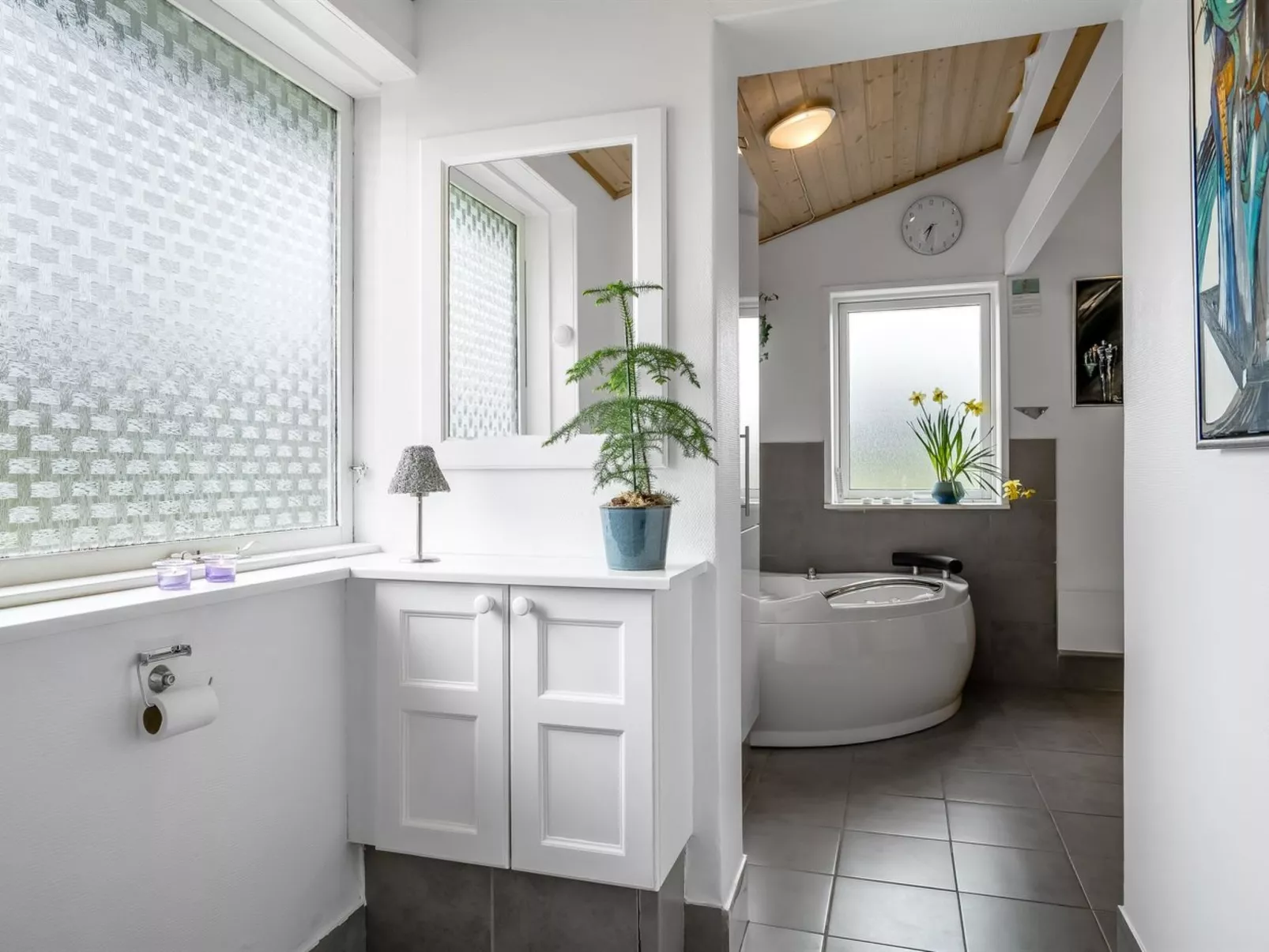 "Clarabelle" - 700m from the sea-Drinnen