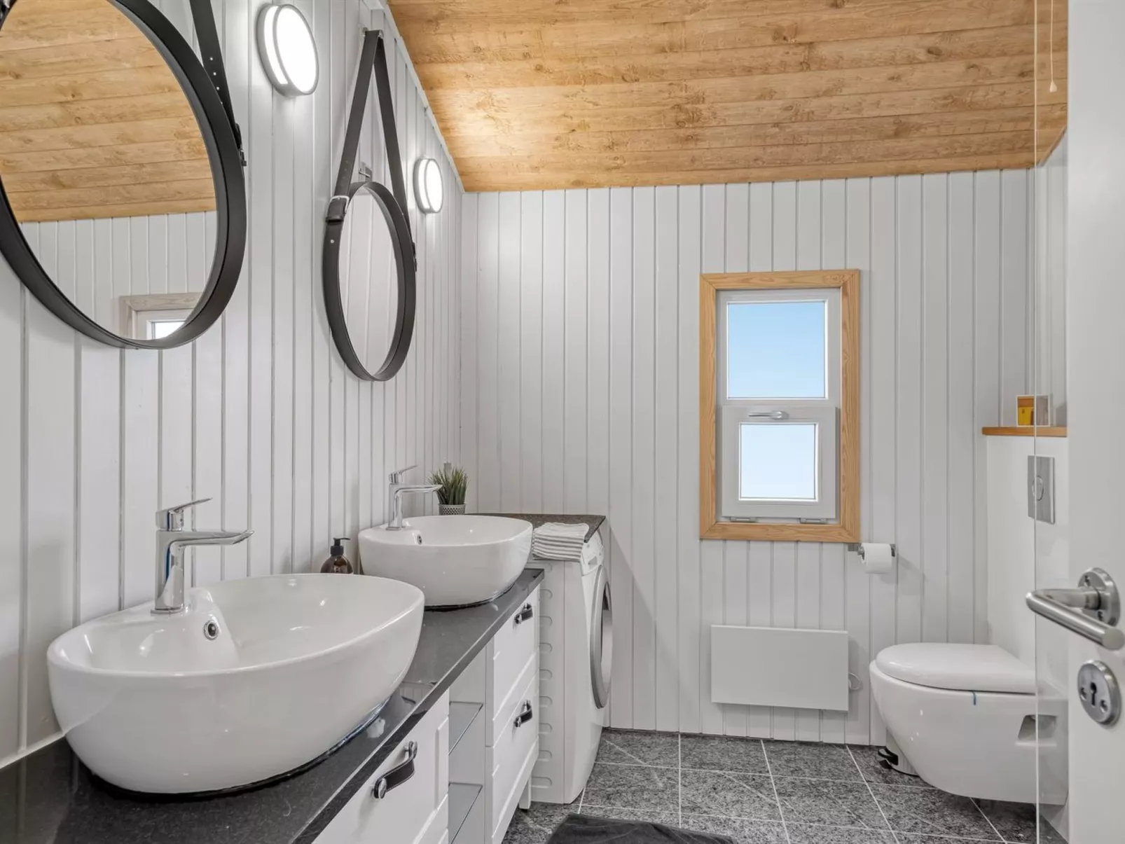 "Rosemari" - 260m from the sea-Drinnen