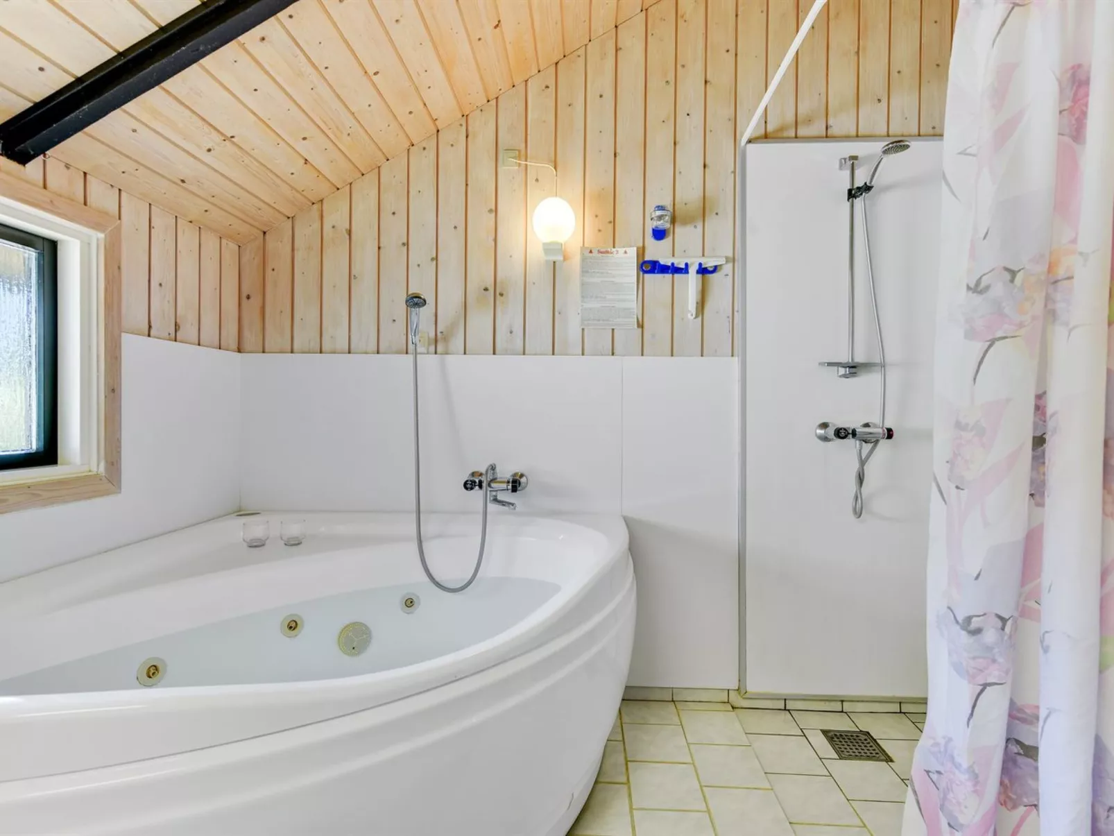 "Joona" - 600m from the sea-Dedans