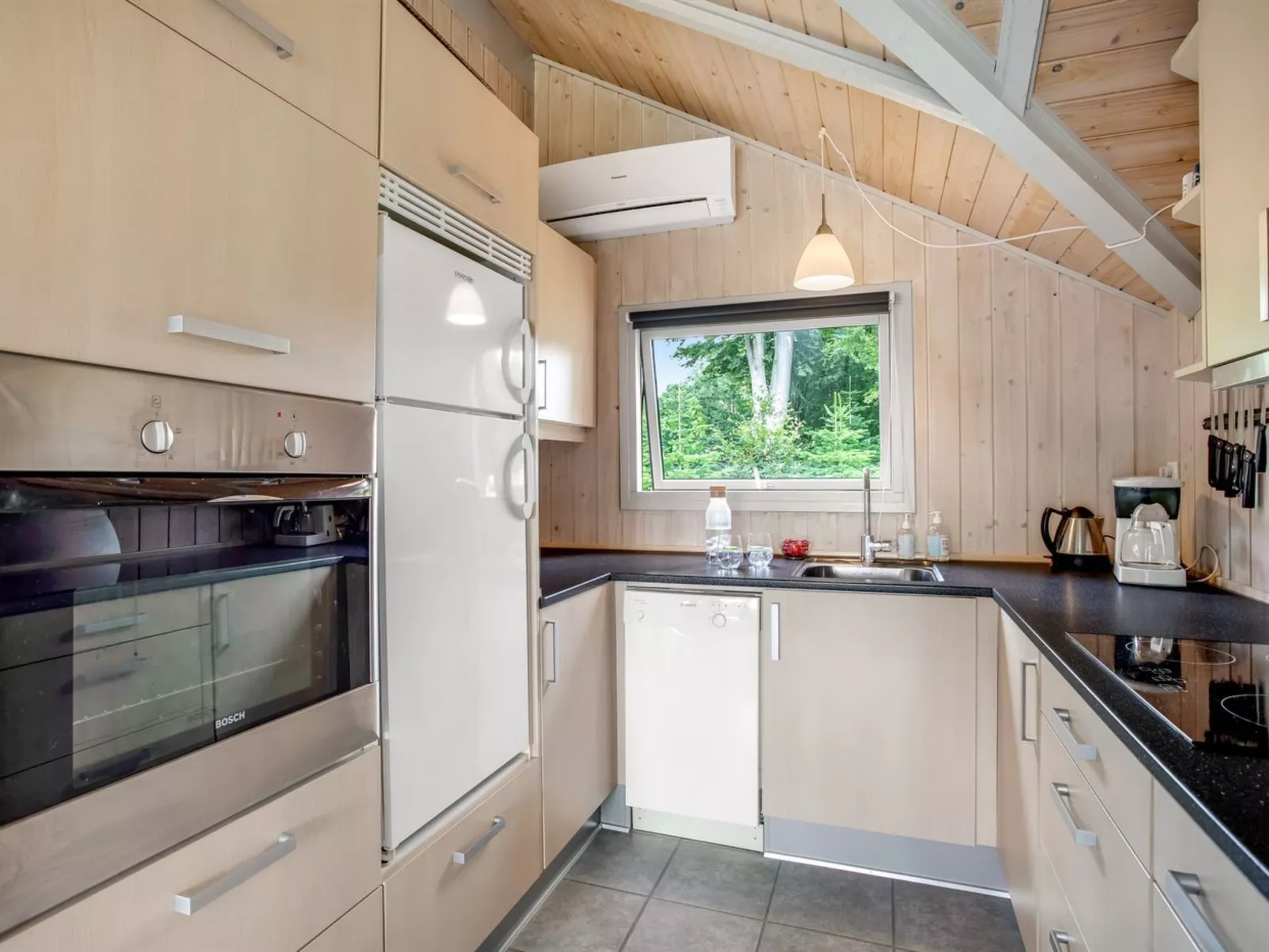 "Tecla" - 12km from the sea-Drinnen