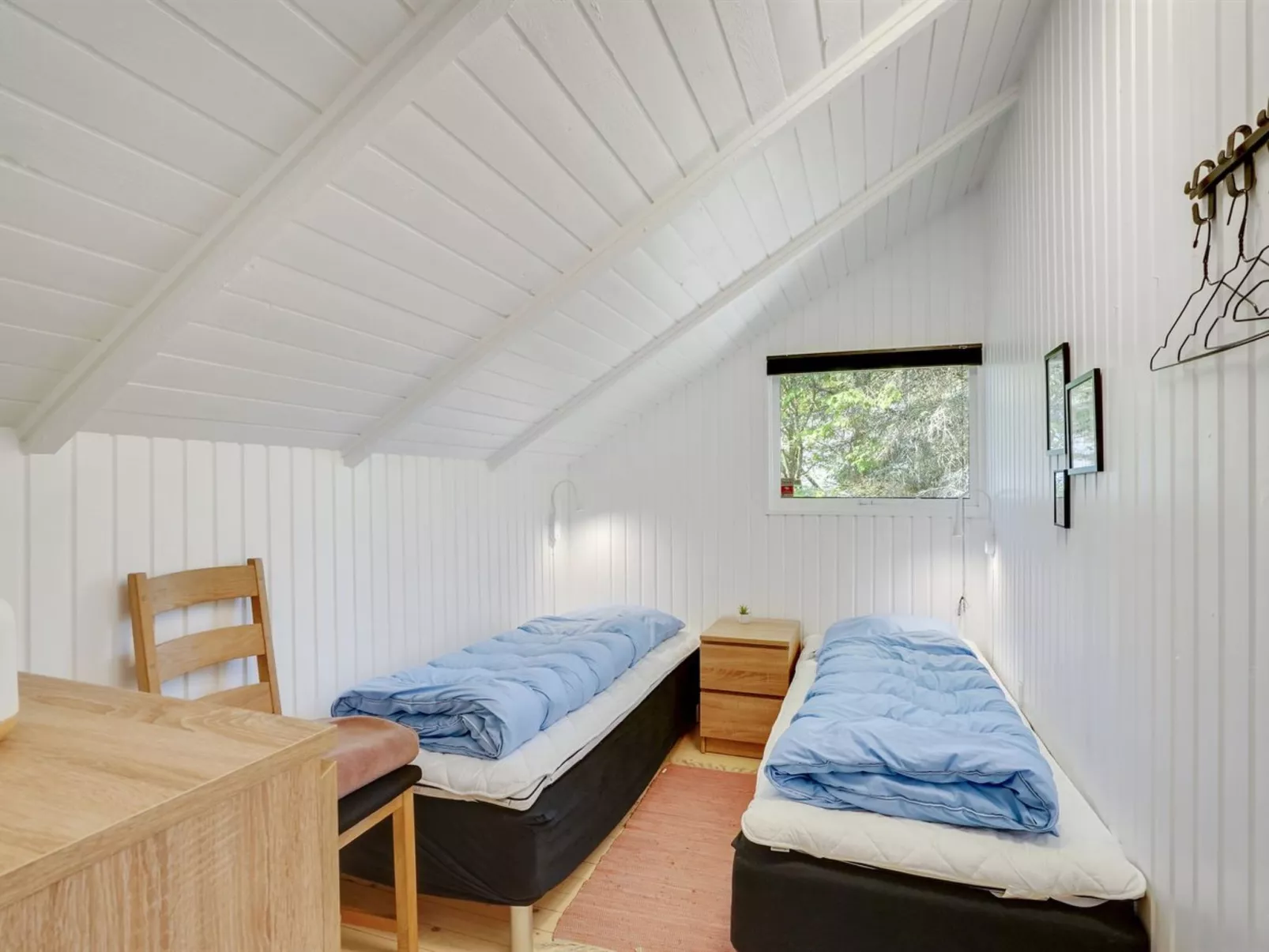 "Hjalmara" - 900m from the sea-Inside