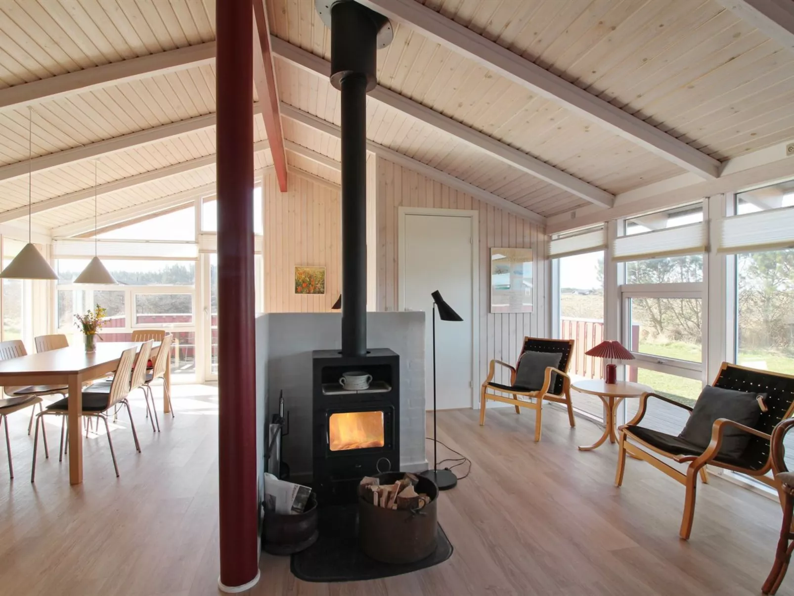 "Skrallan" - 400m from the sea-Drinnen