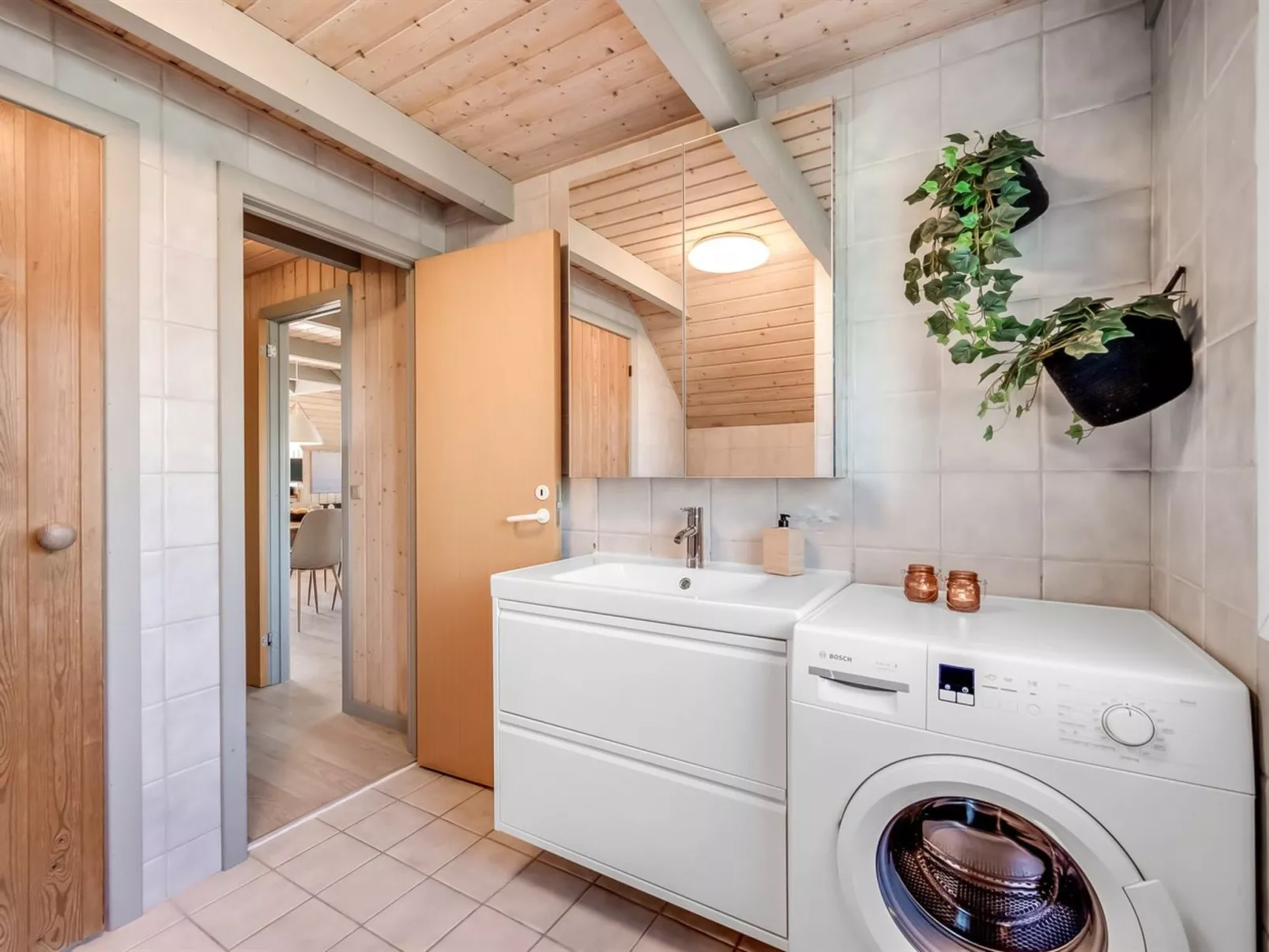 "Eggert" -  from the sea-Inside