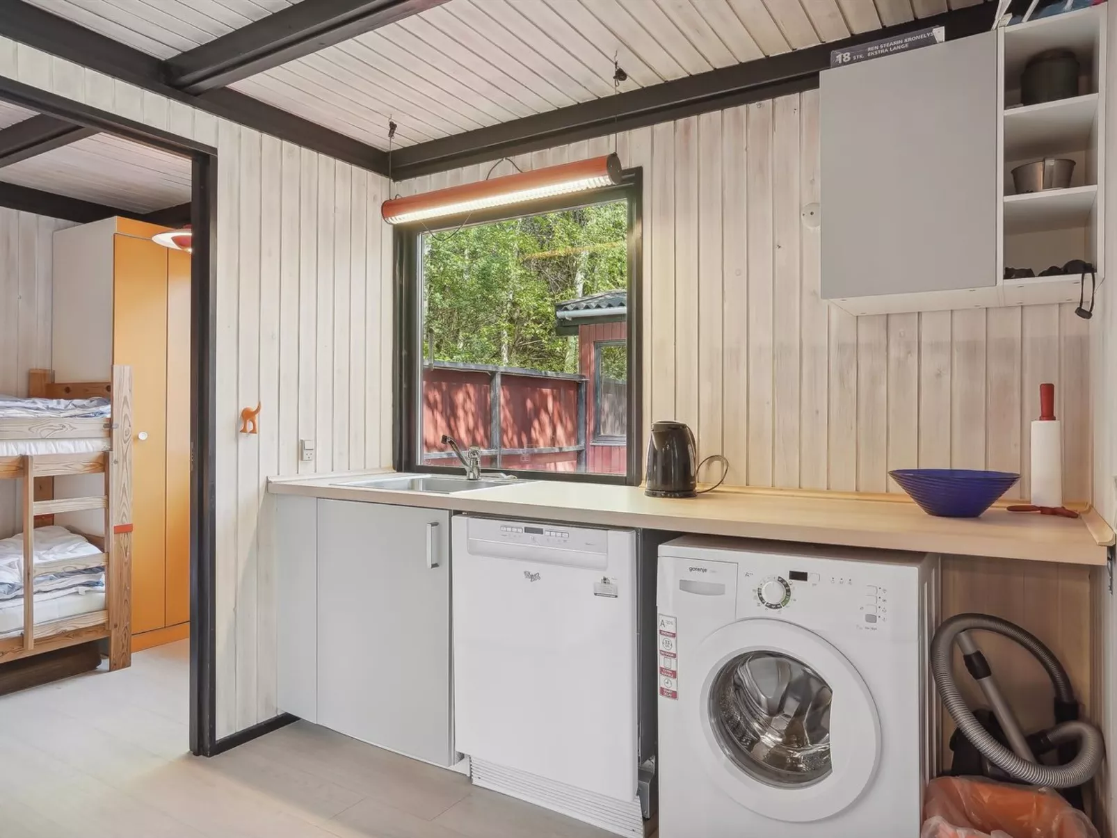 "Therbern" - 1.7km from the sea-Inside