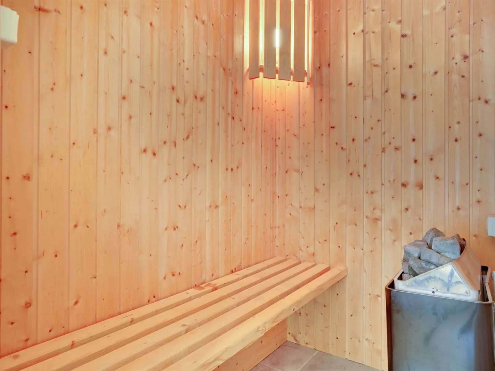 "Micke" - 3.2km from the sea-Inside