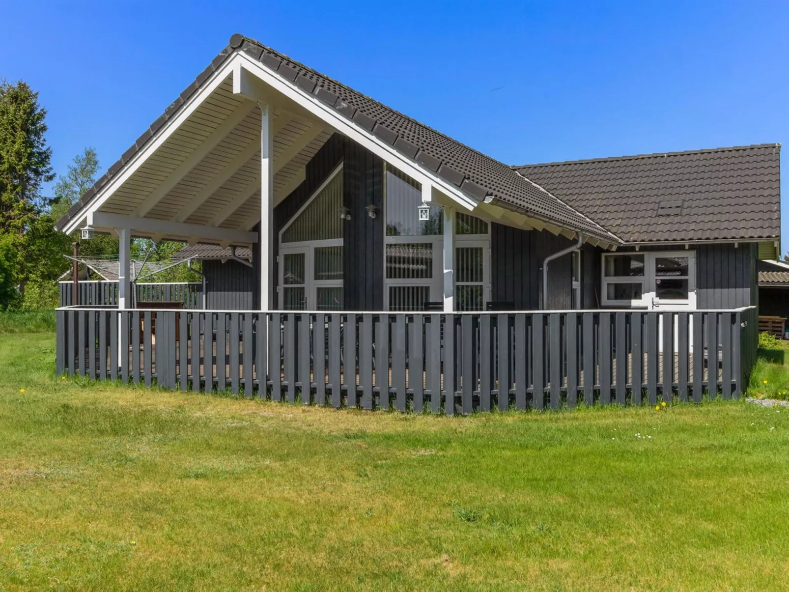 "Lyydia" - 1km from the sea-Outside