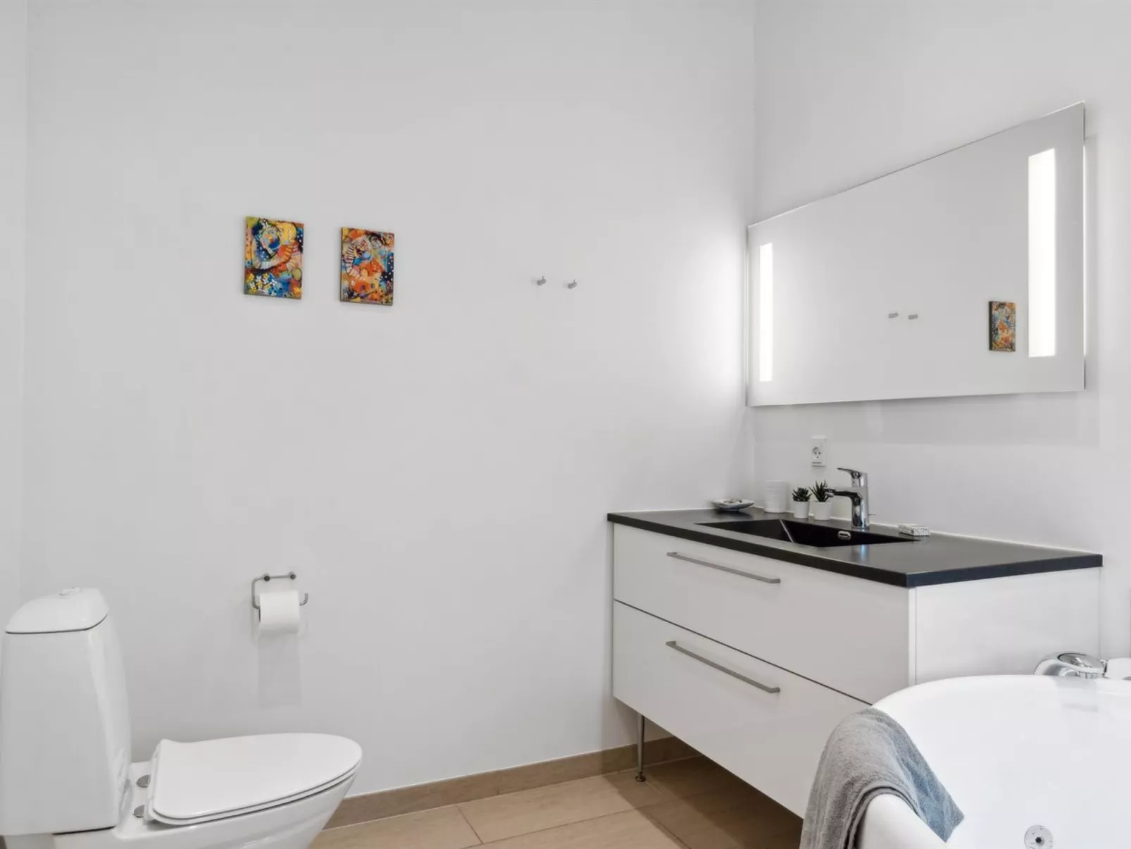 "Hunlef" - 400m from the sea-Inside