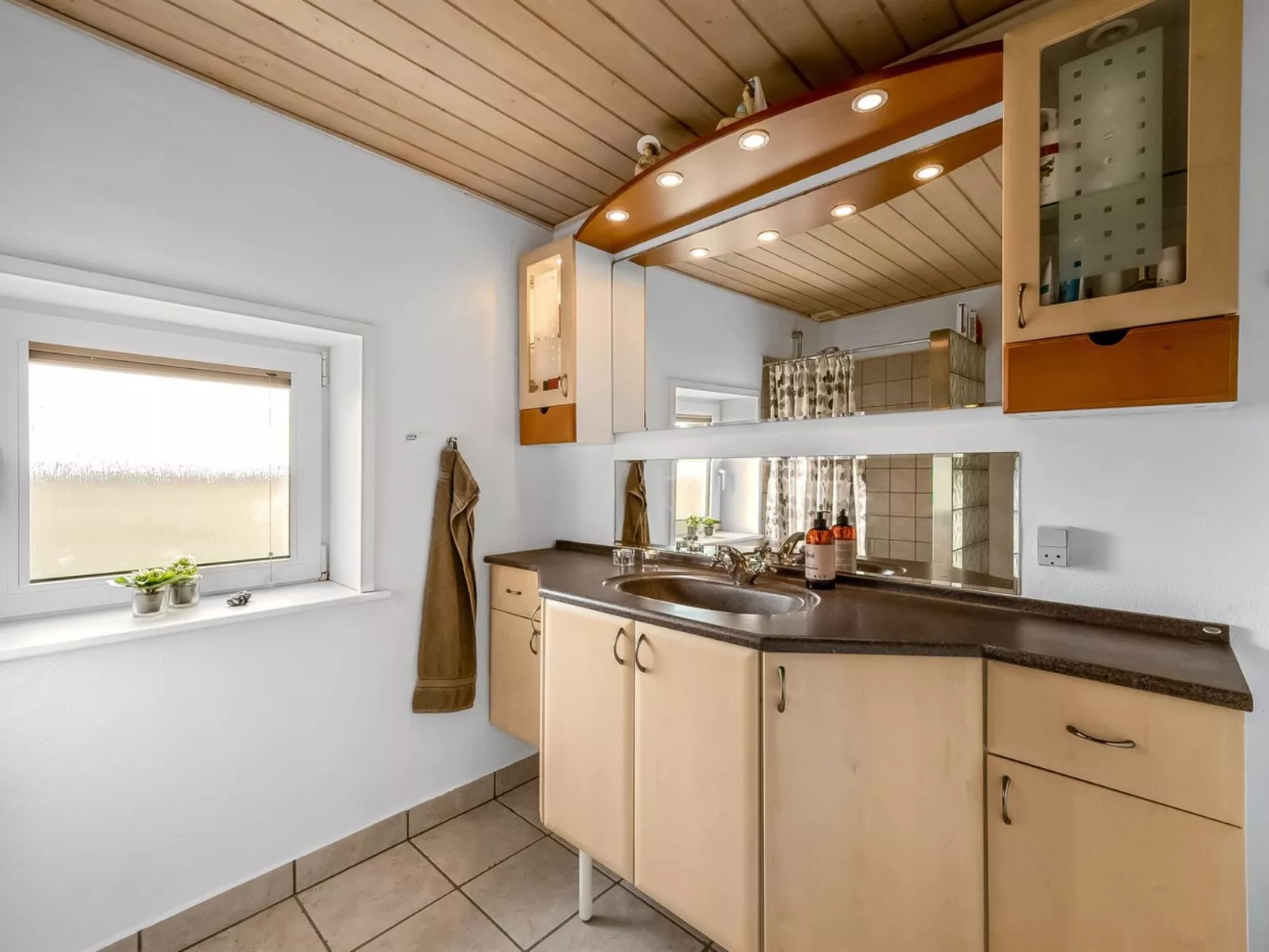 "Ali" - 75m from the sea-Drinnen