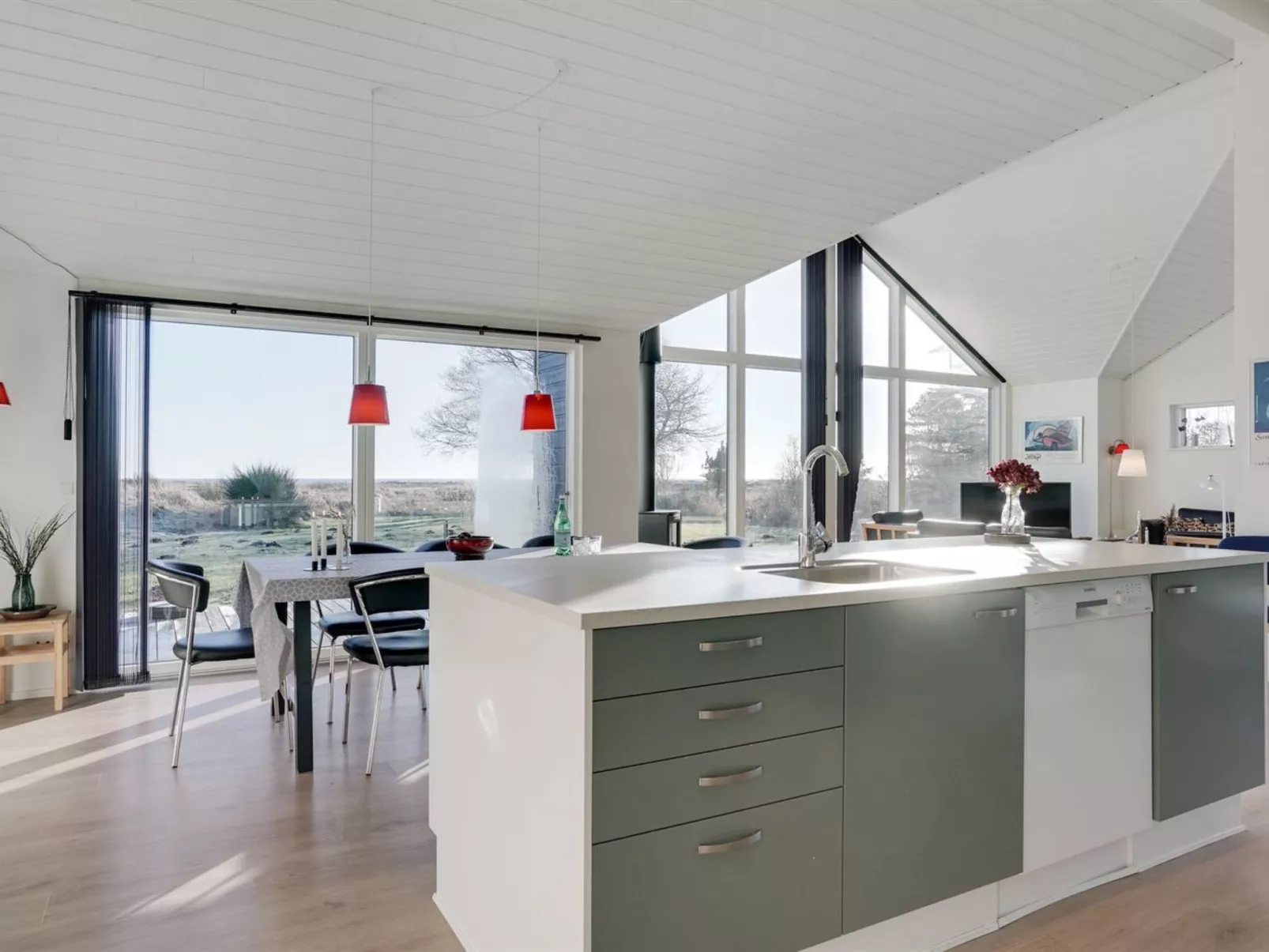 "Timmi" - 100m from the sea-Dedans