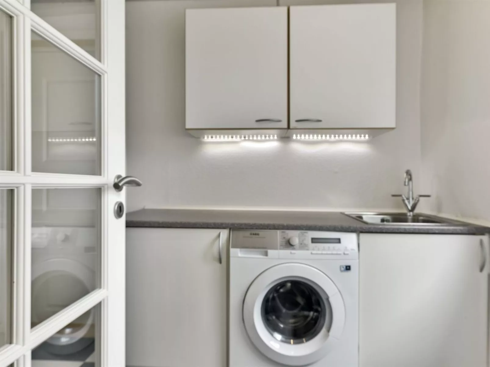 "Locan" - 1.2km from the sea-Inside