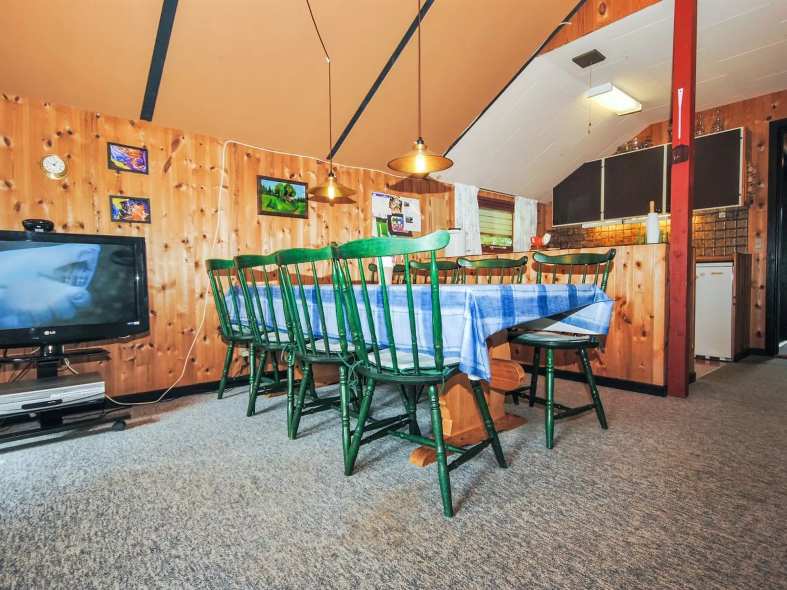 "Naema" - 600m to the fjord-Inside