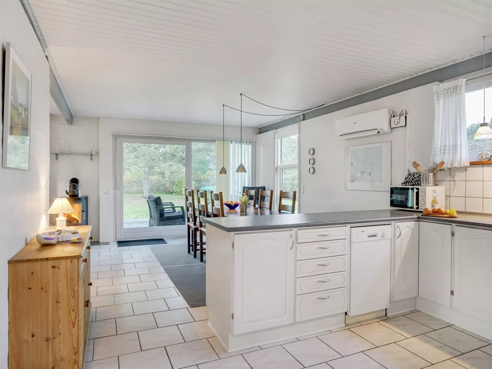 "Torhild" - 150m from the sea-Inside