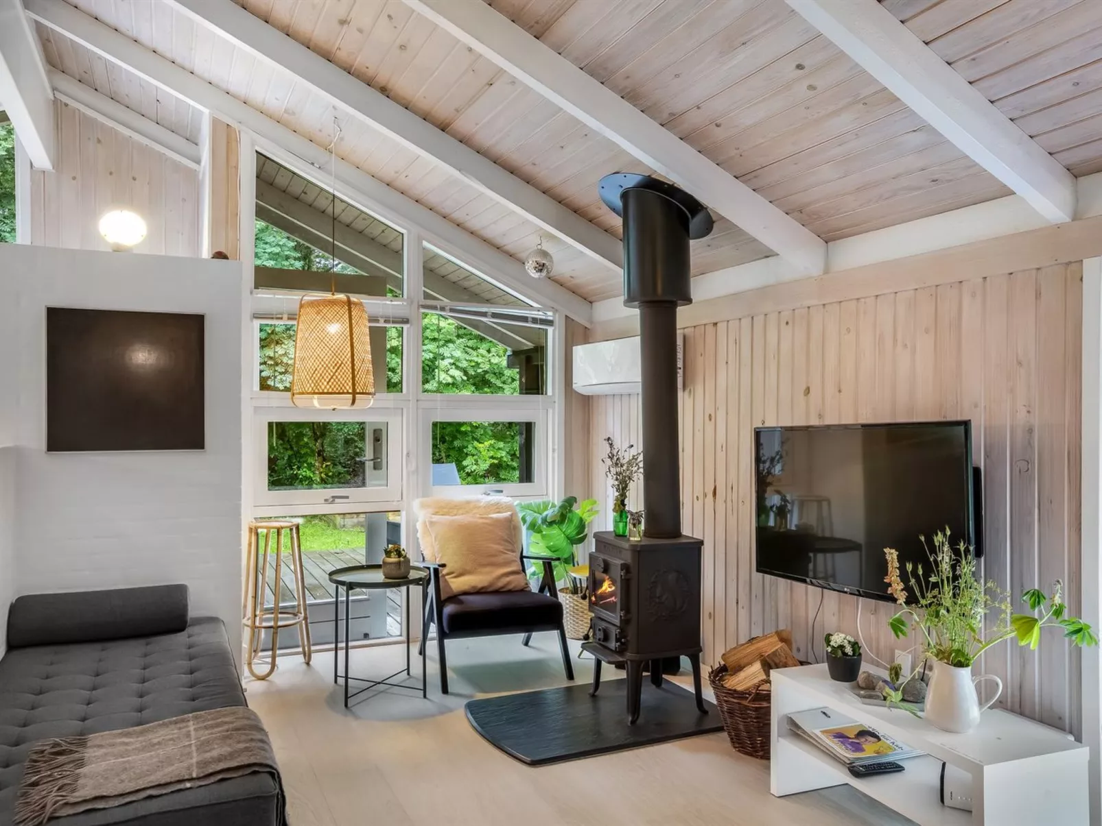 "Lovis" - 600m from the sea-Drinnen